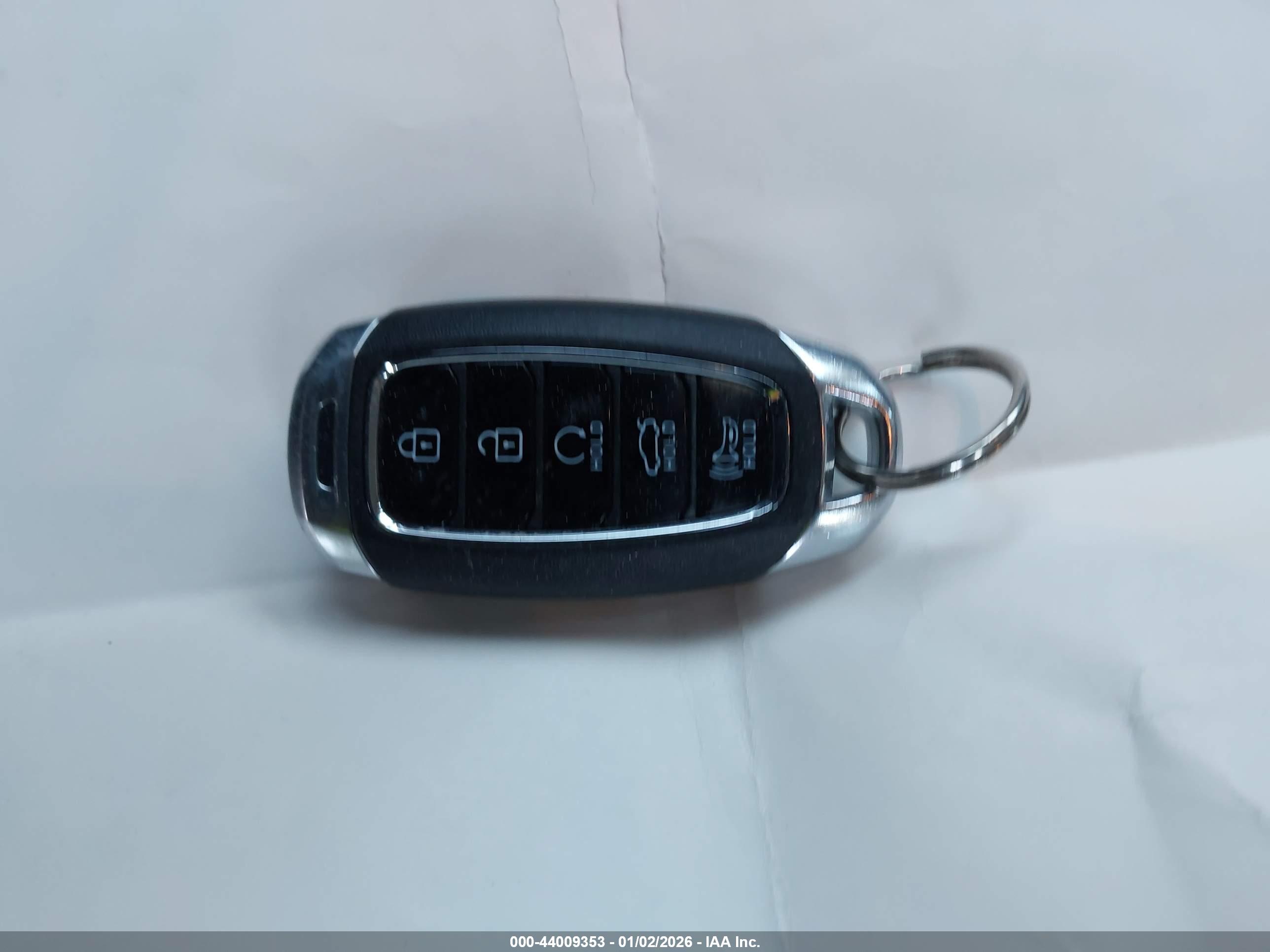 HYUNDAI ELANTRA image 11