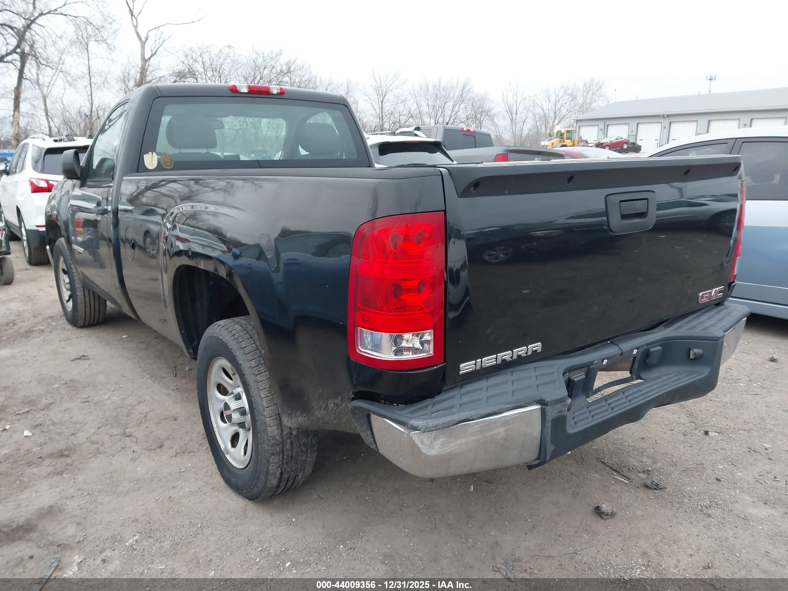 GMC SIERRA image 3