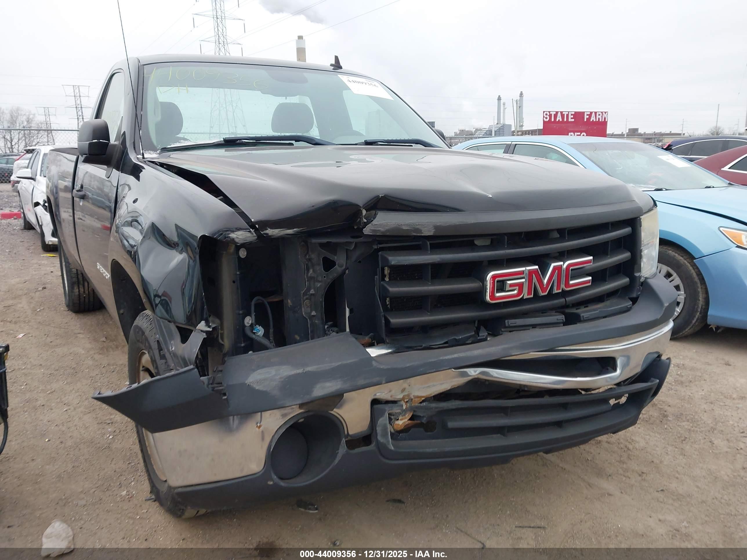 GMC SIERRA image 6