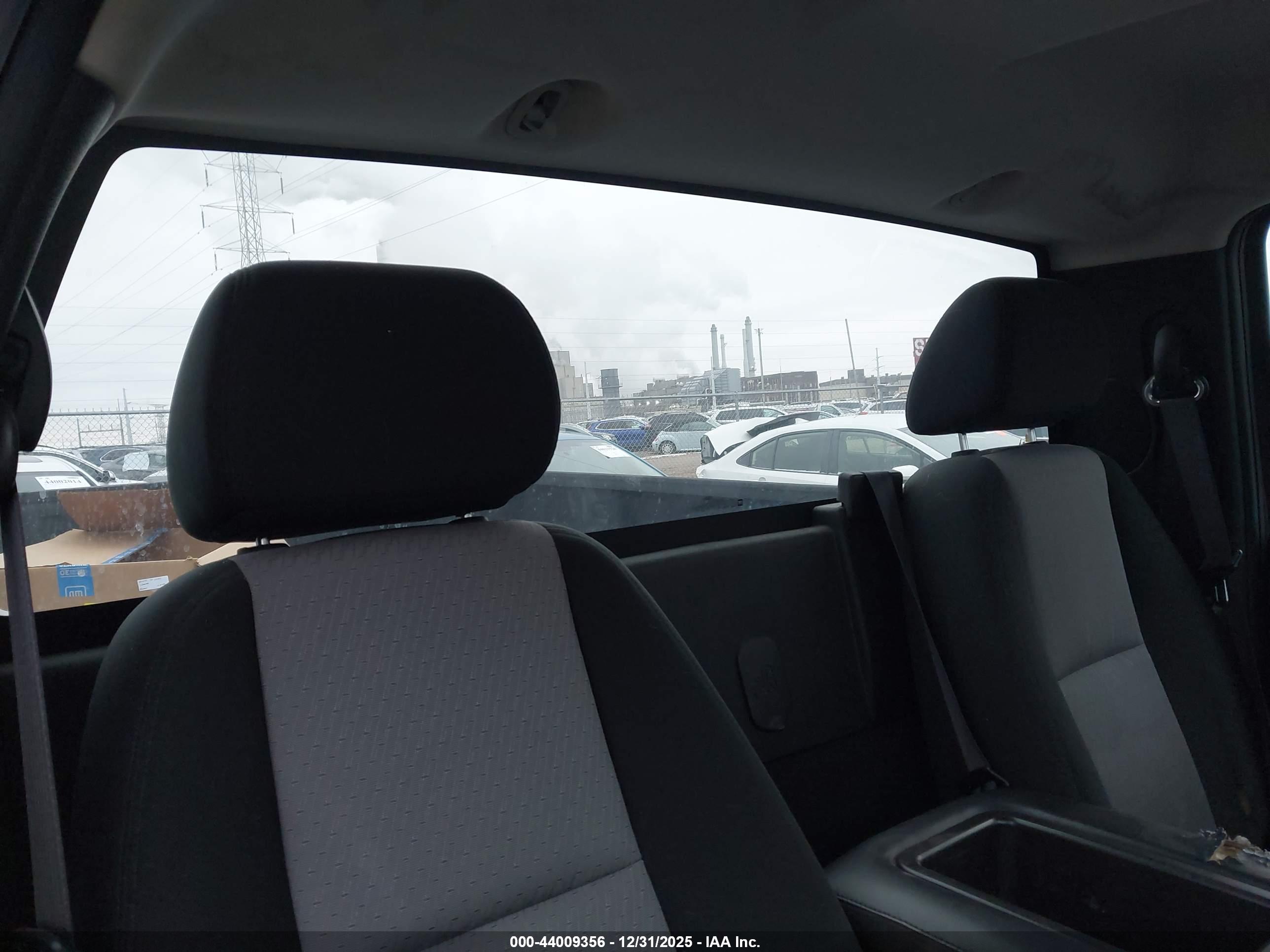 GMC SIERRA image 8