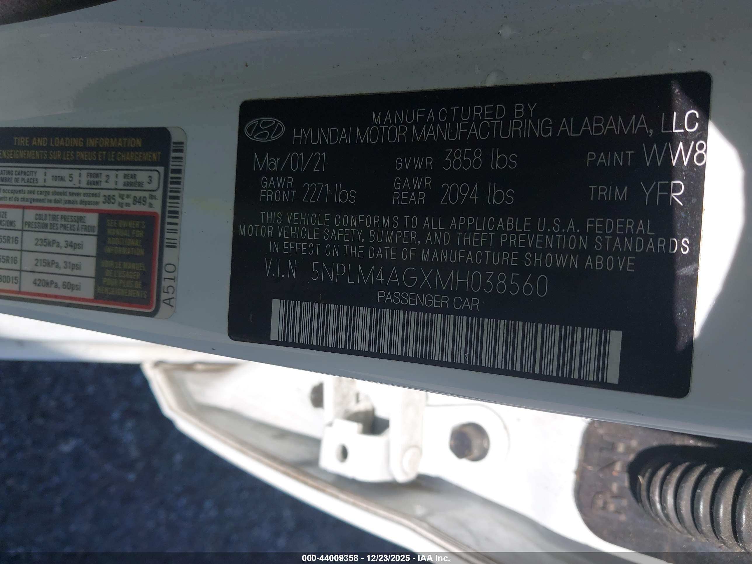 HYUNDAI ELANTRA image 9