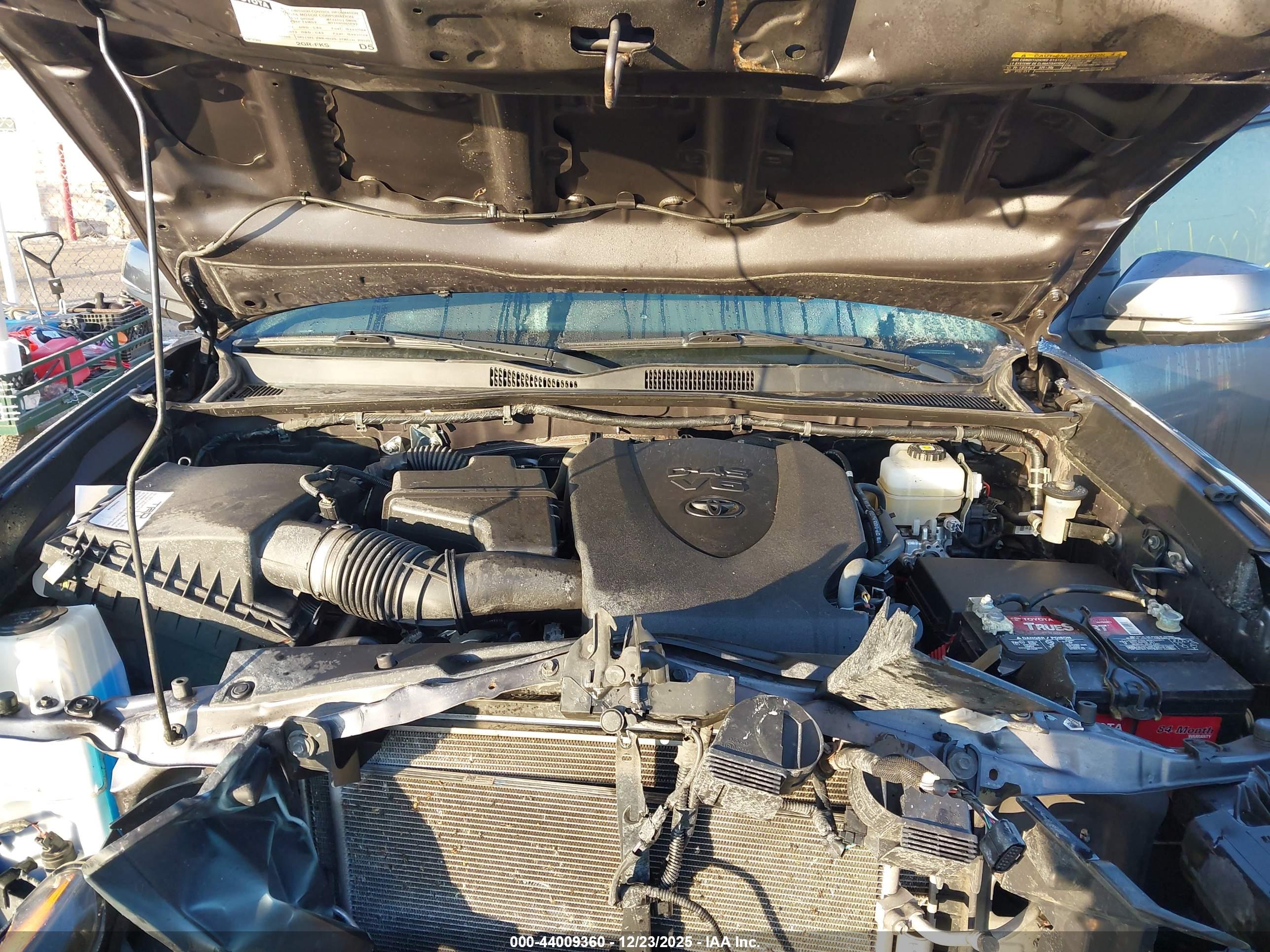 TOYOTA TACOMA image 10