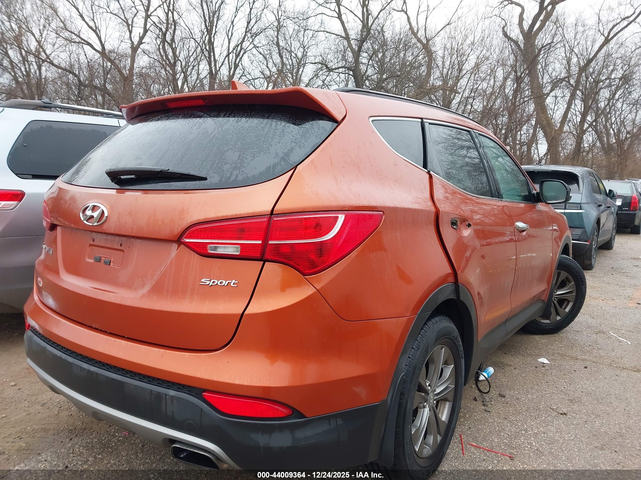 HYUNDAI SANTA image 4