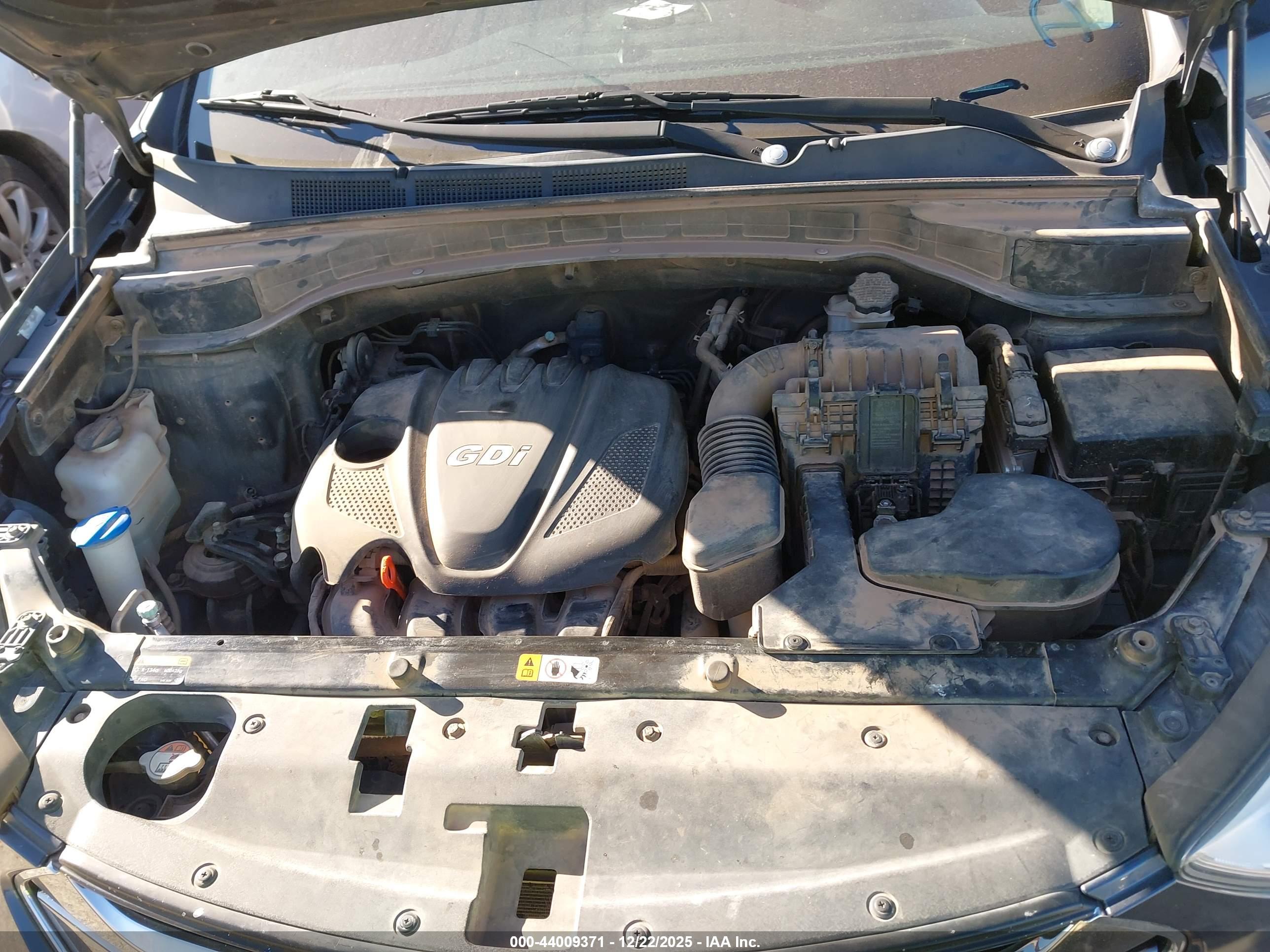 HYUNDAI SANTA image 10