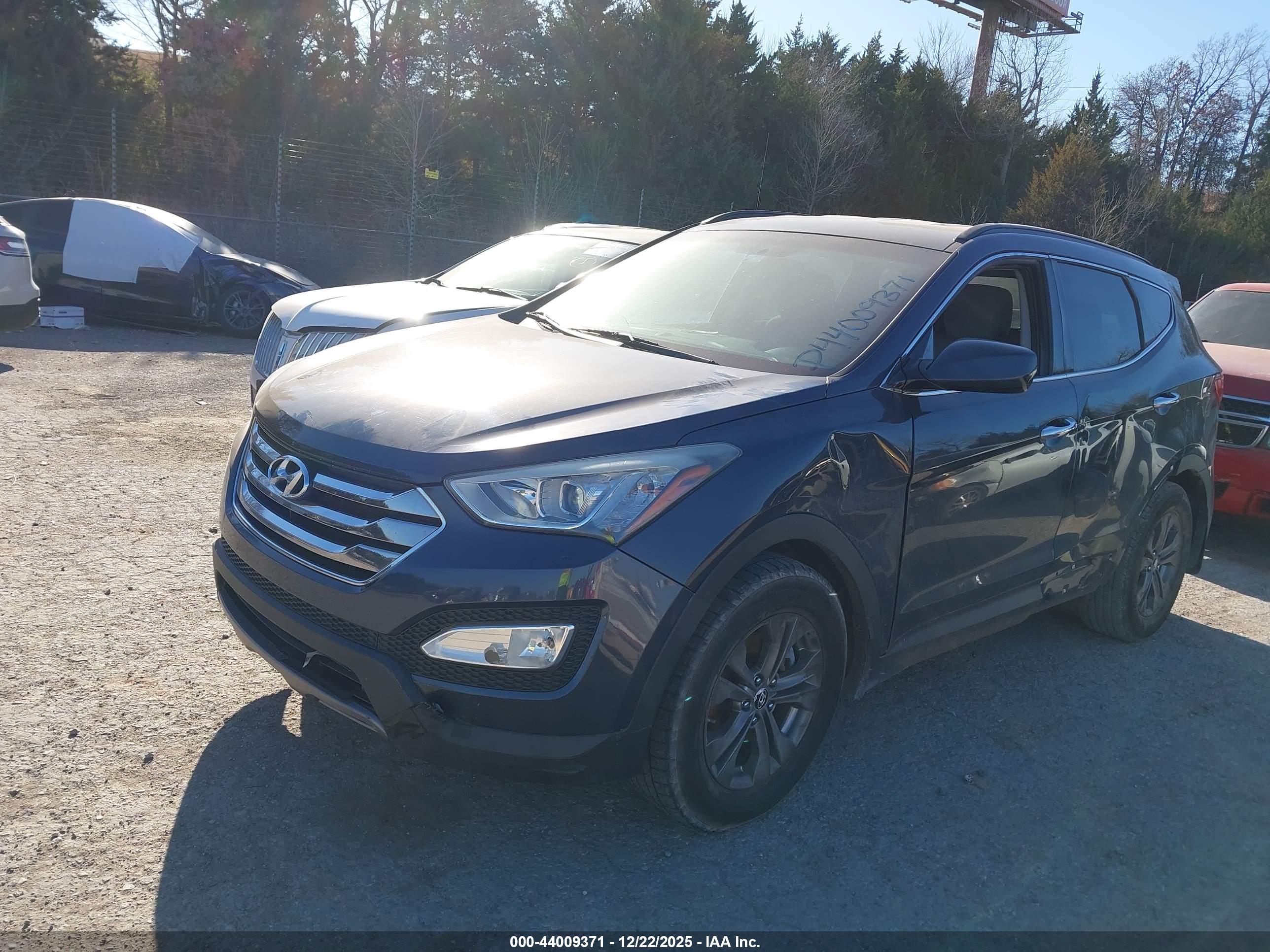 HYUNDAI SANTA image 2