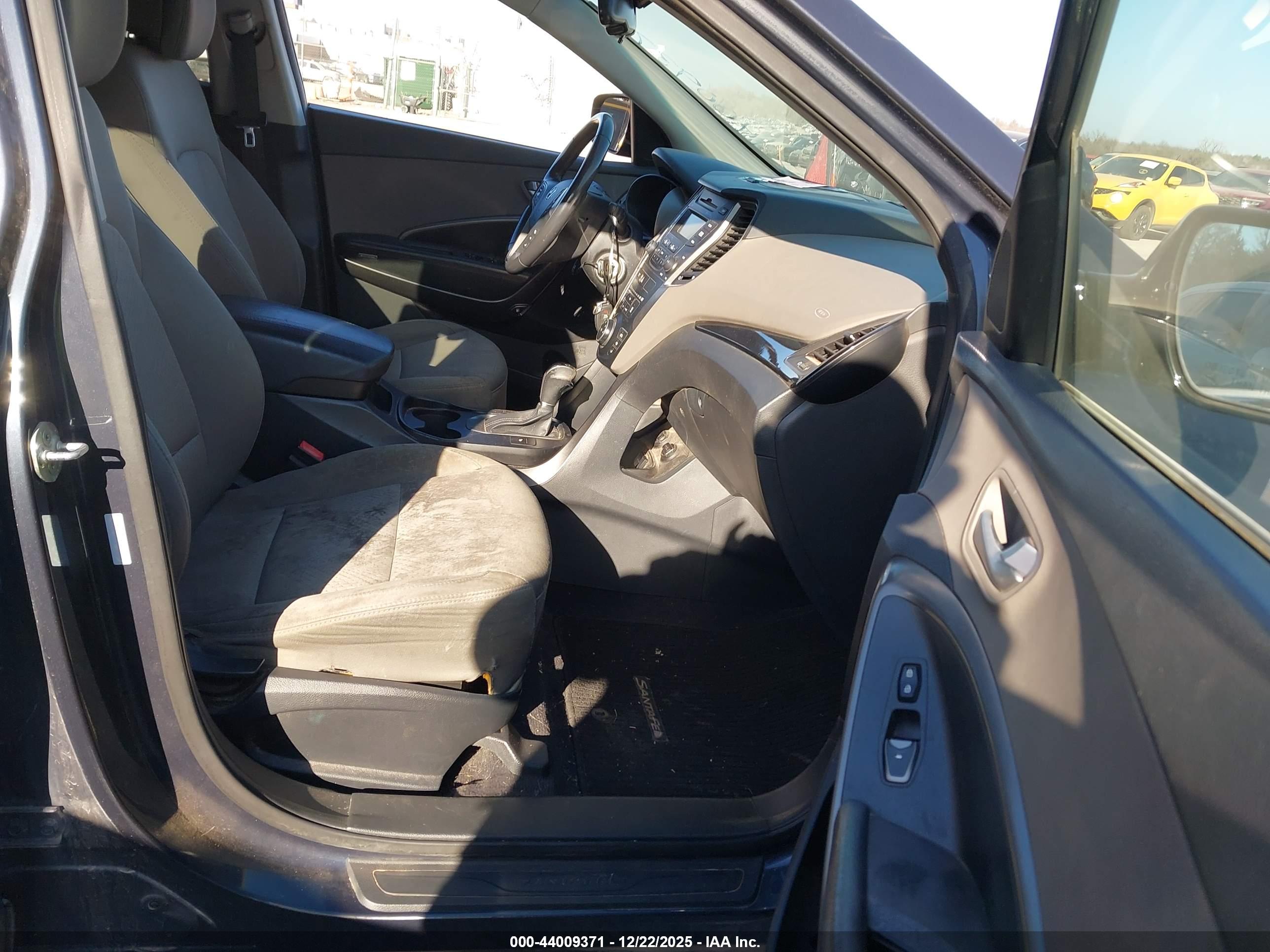 HYUNDAI SANTA image 5