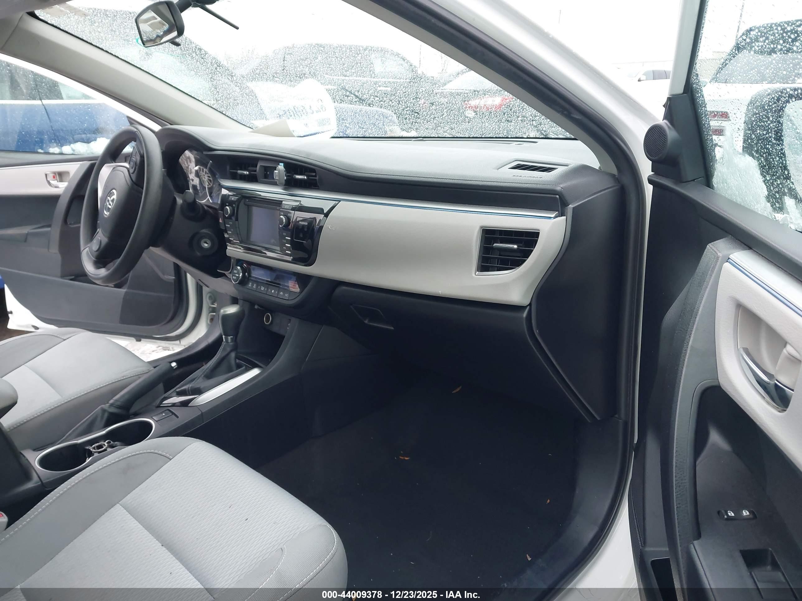 TOYOTA COROLLA image 5
