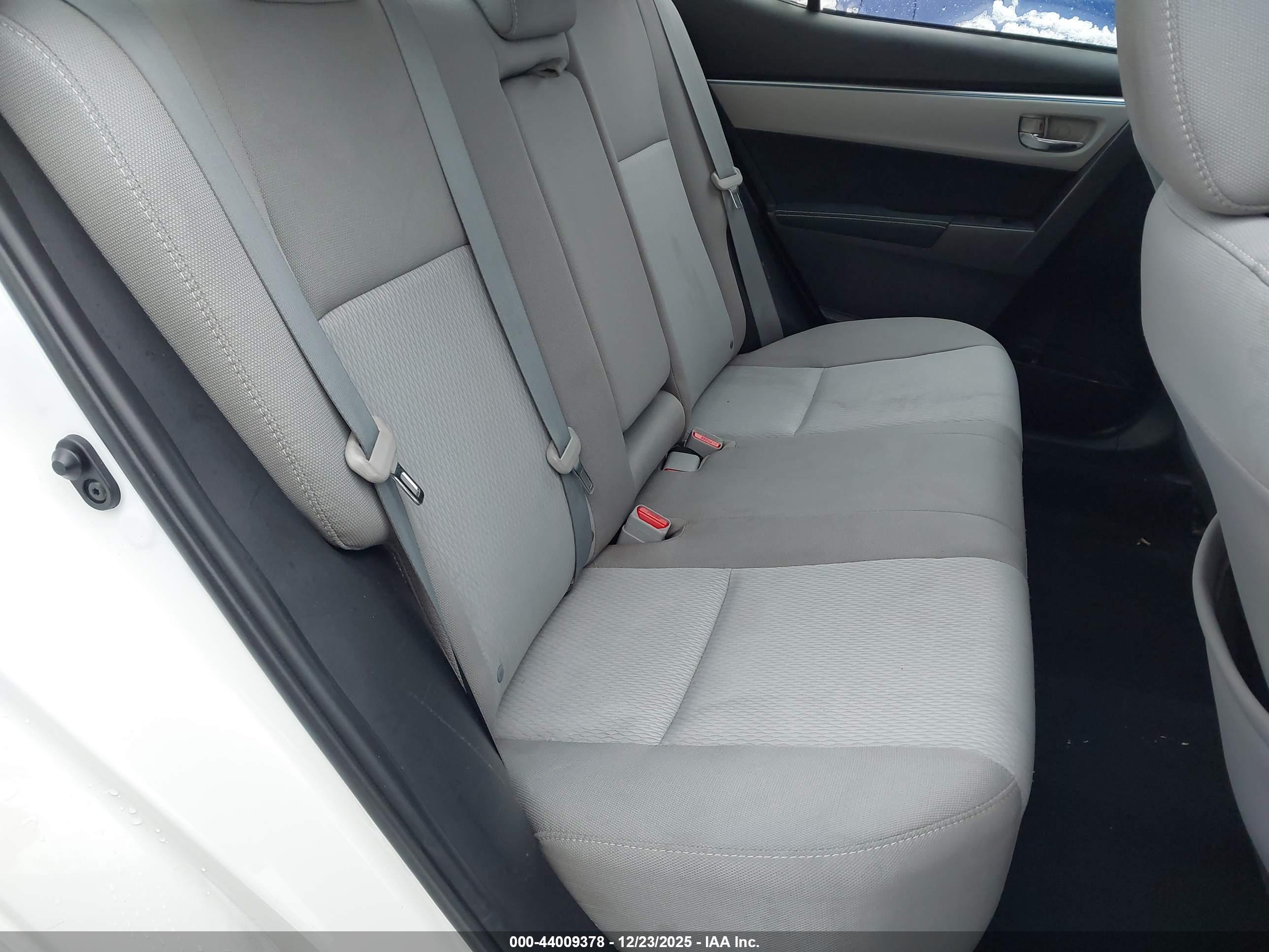 TOYOTA COROLLA image 8