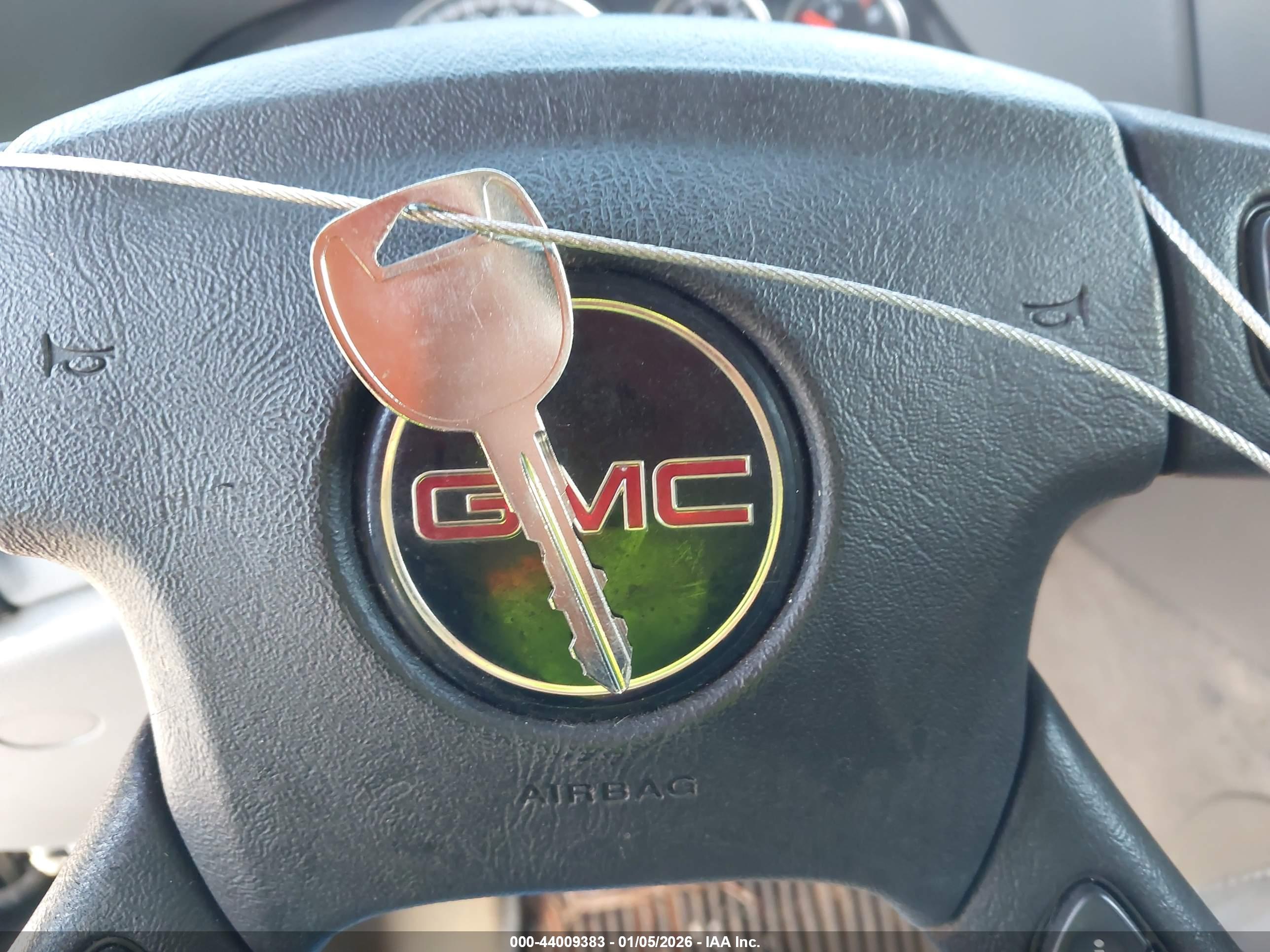 GMC ENVOY image 11