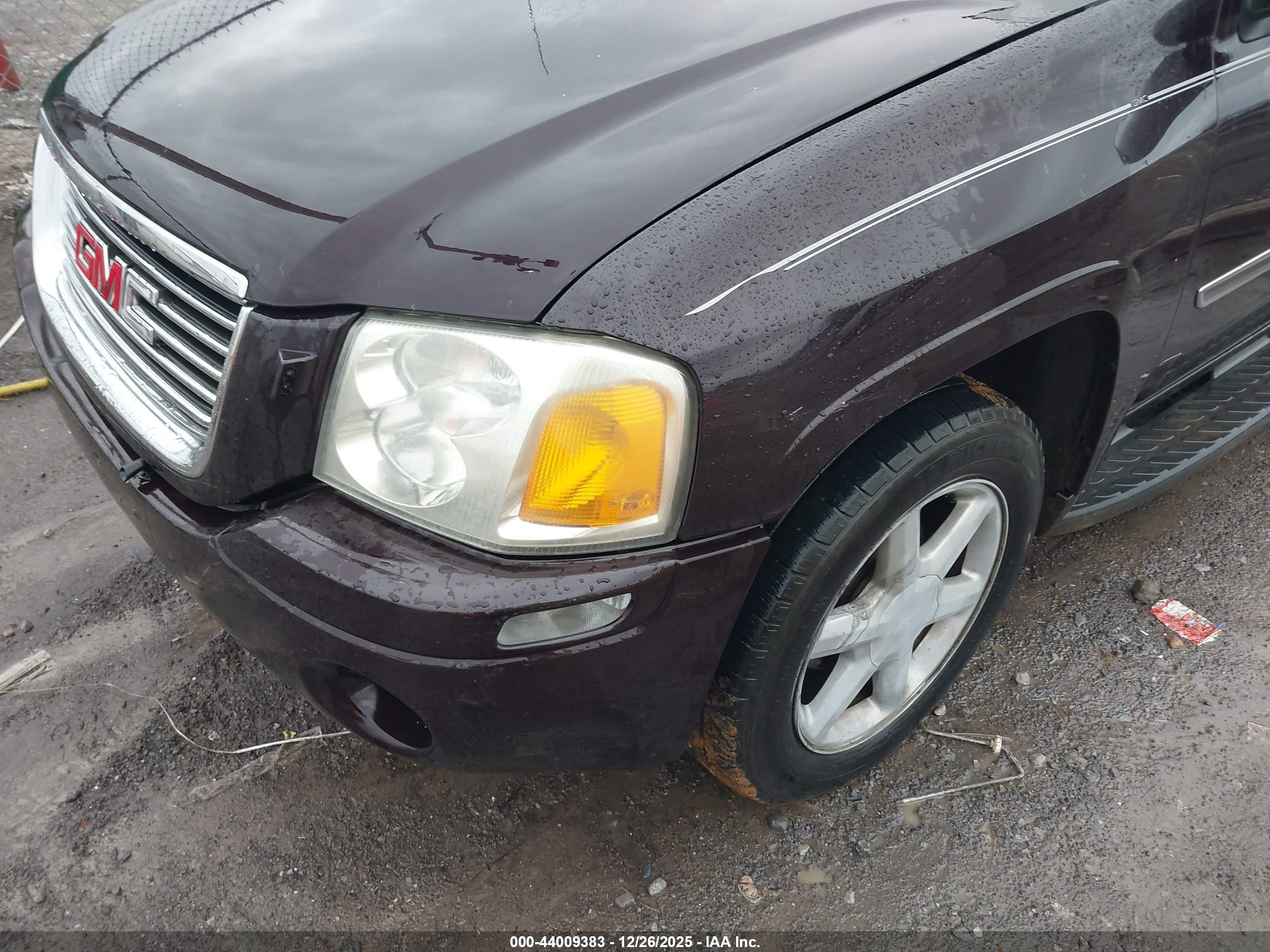 GMC ENVOY image 6