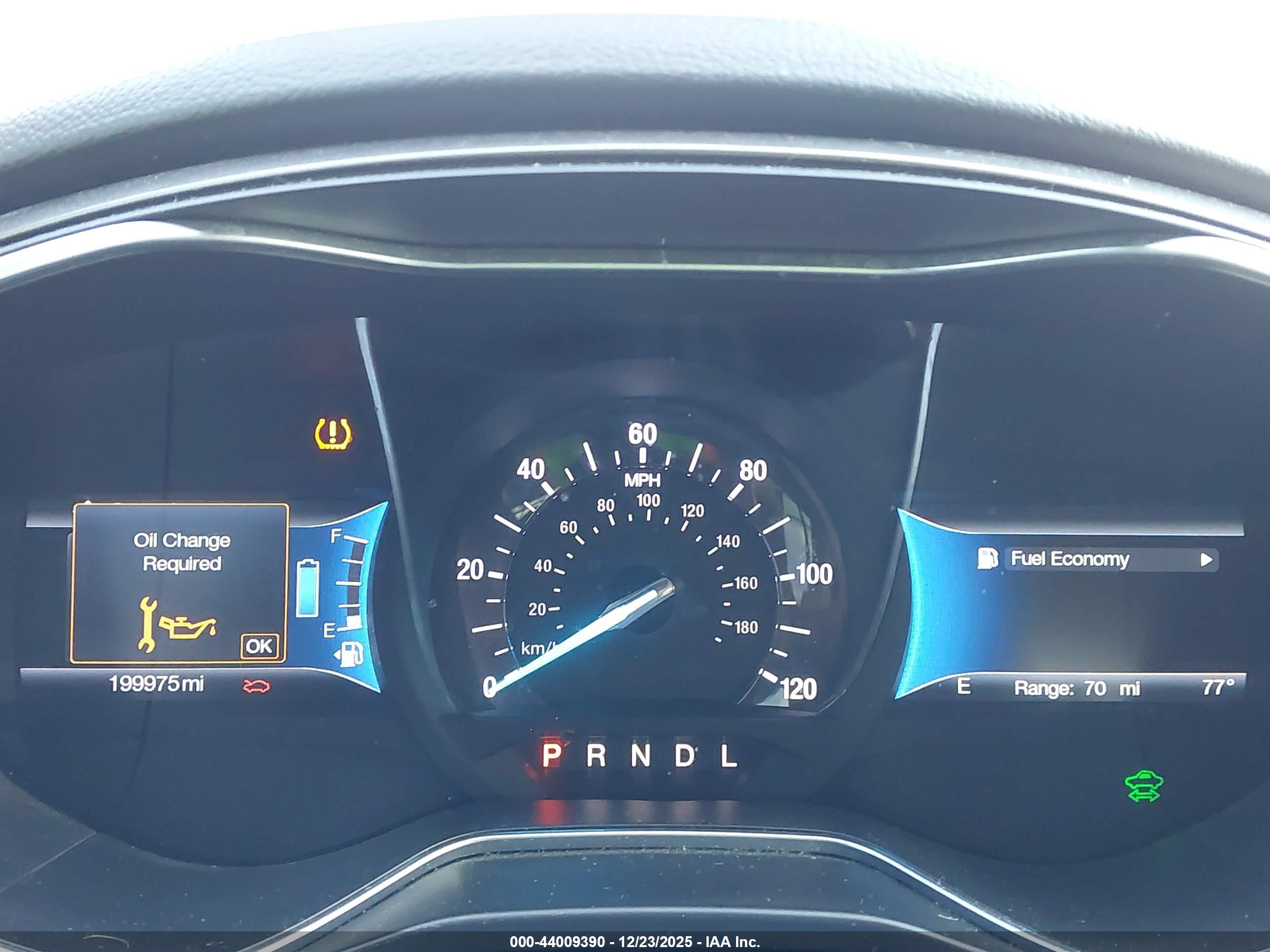 FORD FUSION image 7