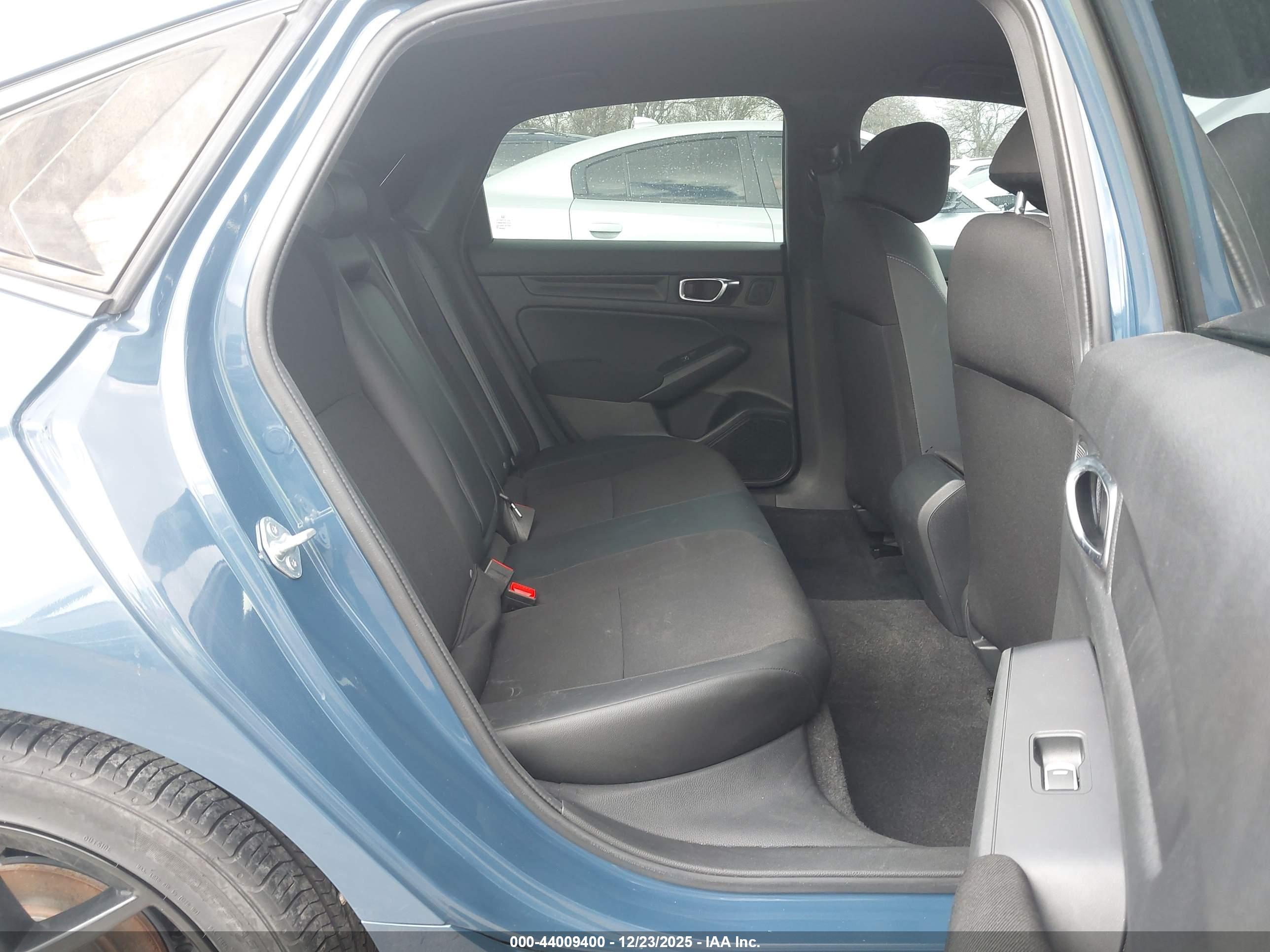 HONDA CIVIC image 8