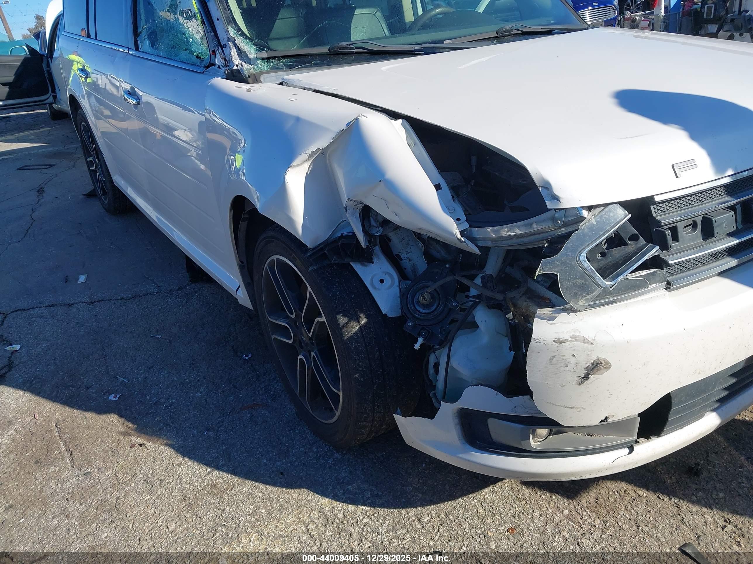 FORD FLEX image 6