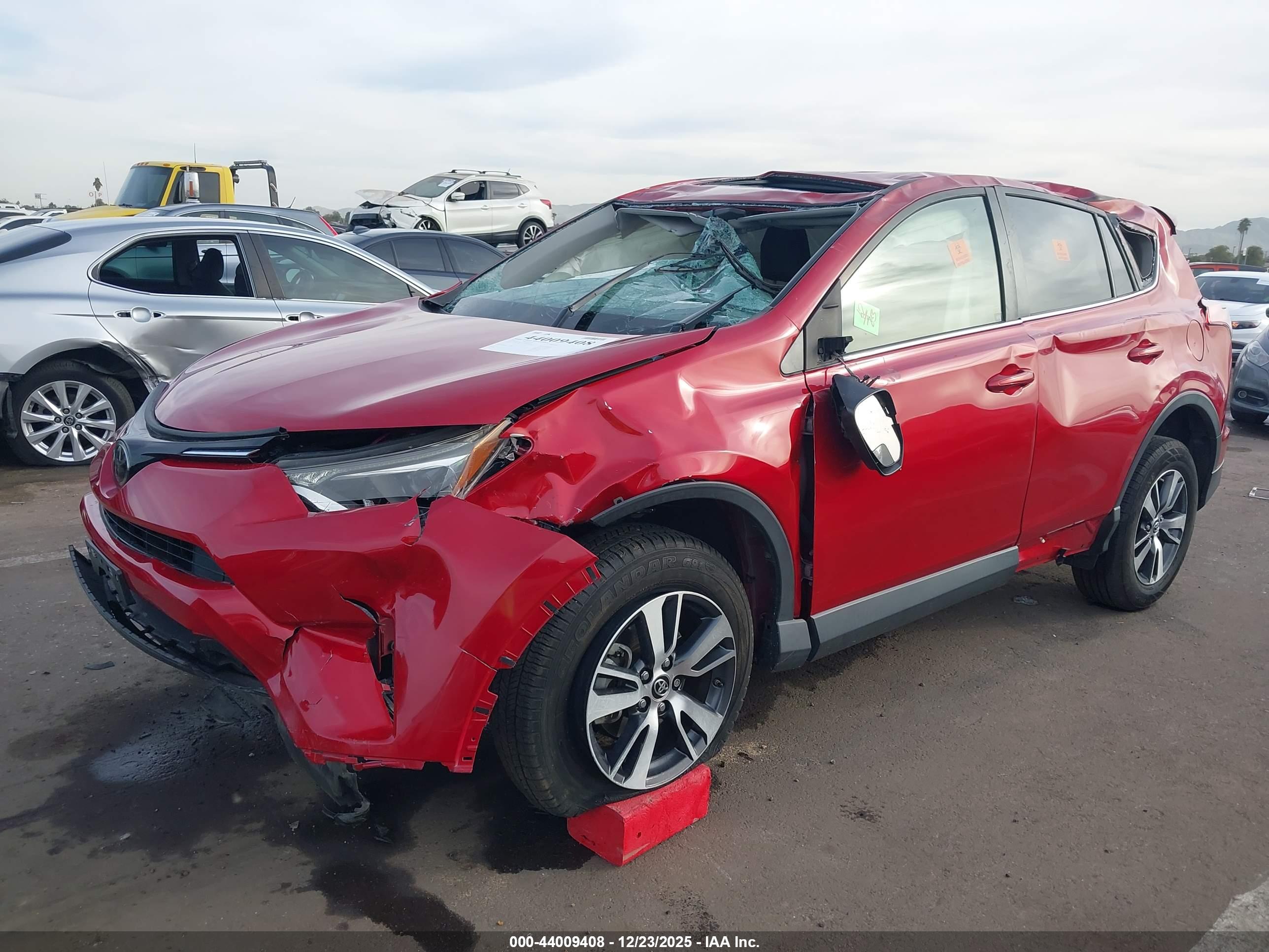 TOYOTA RAV4 image 2