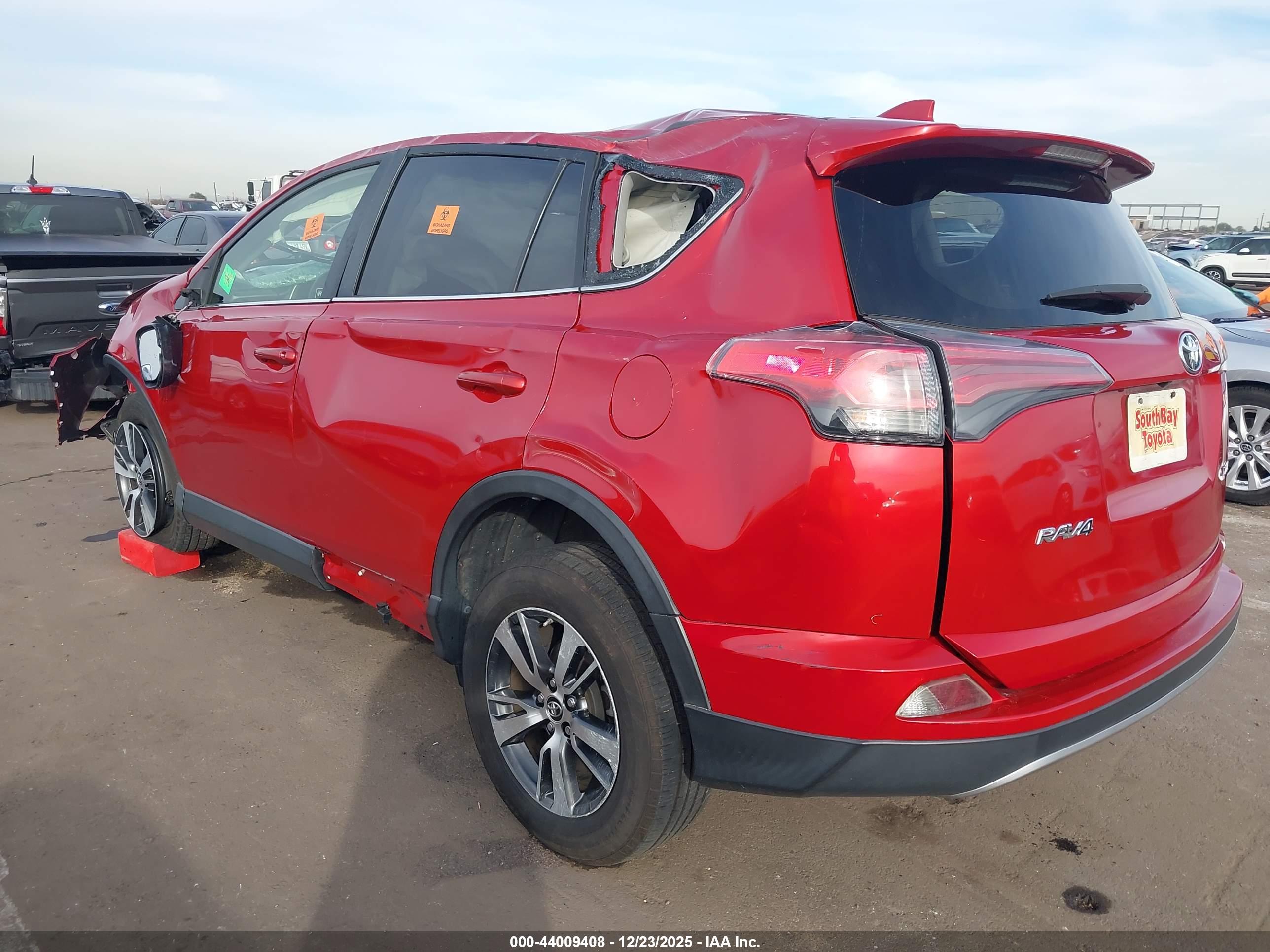 TOYOTA RAV4 image 3