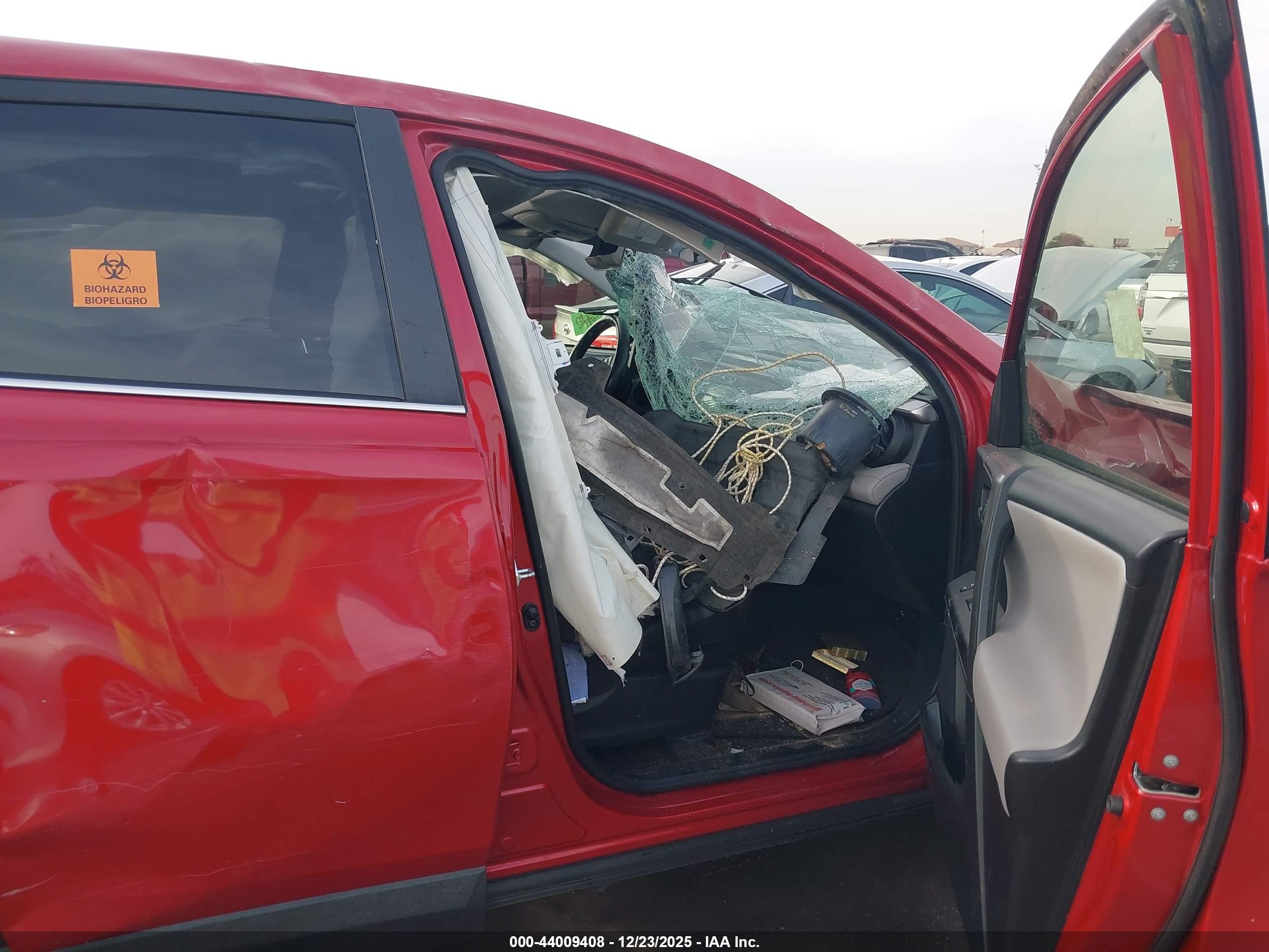 TOYOTA RAV4 image 5