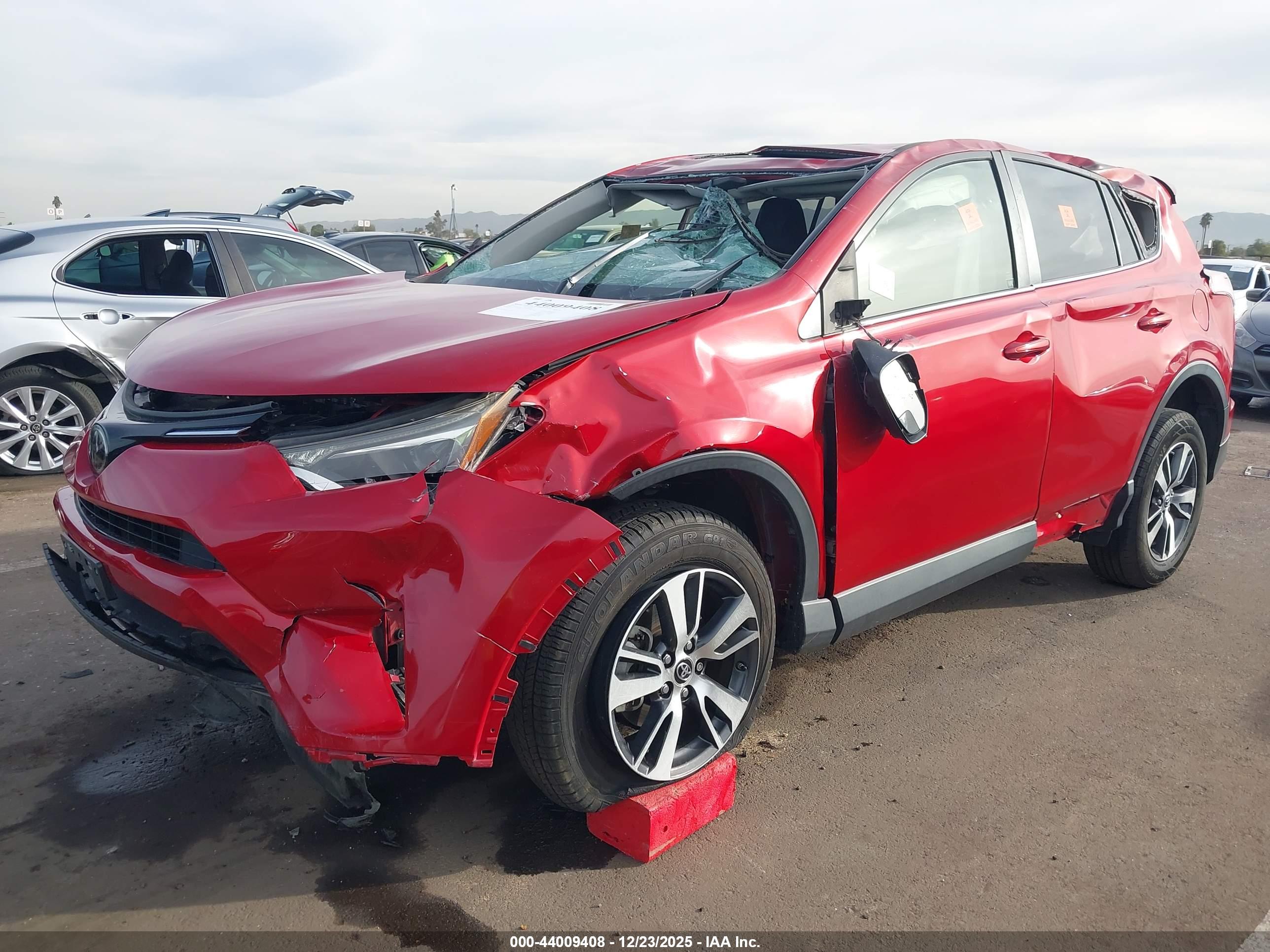 TOYOTA RAV4 image 6