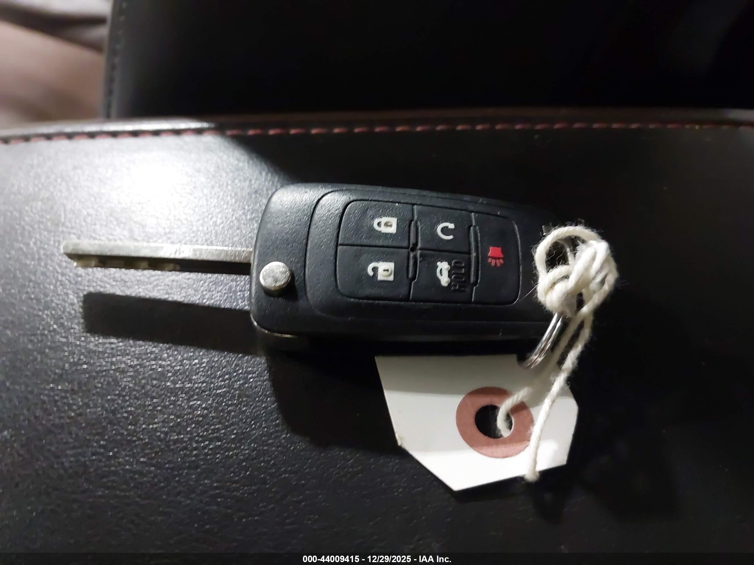 CHEVROLET EQUINOX image 11