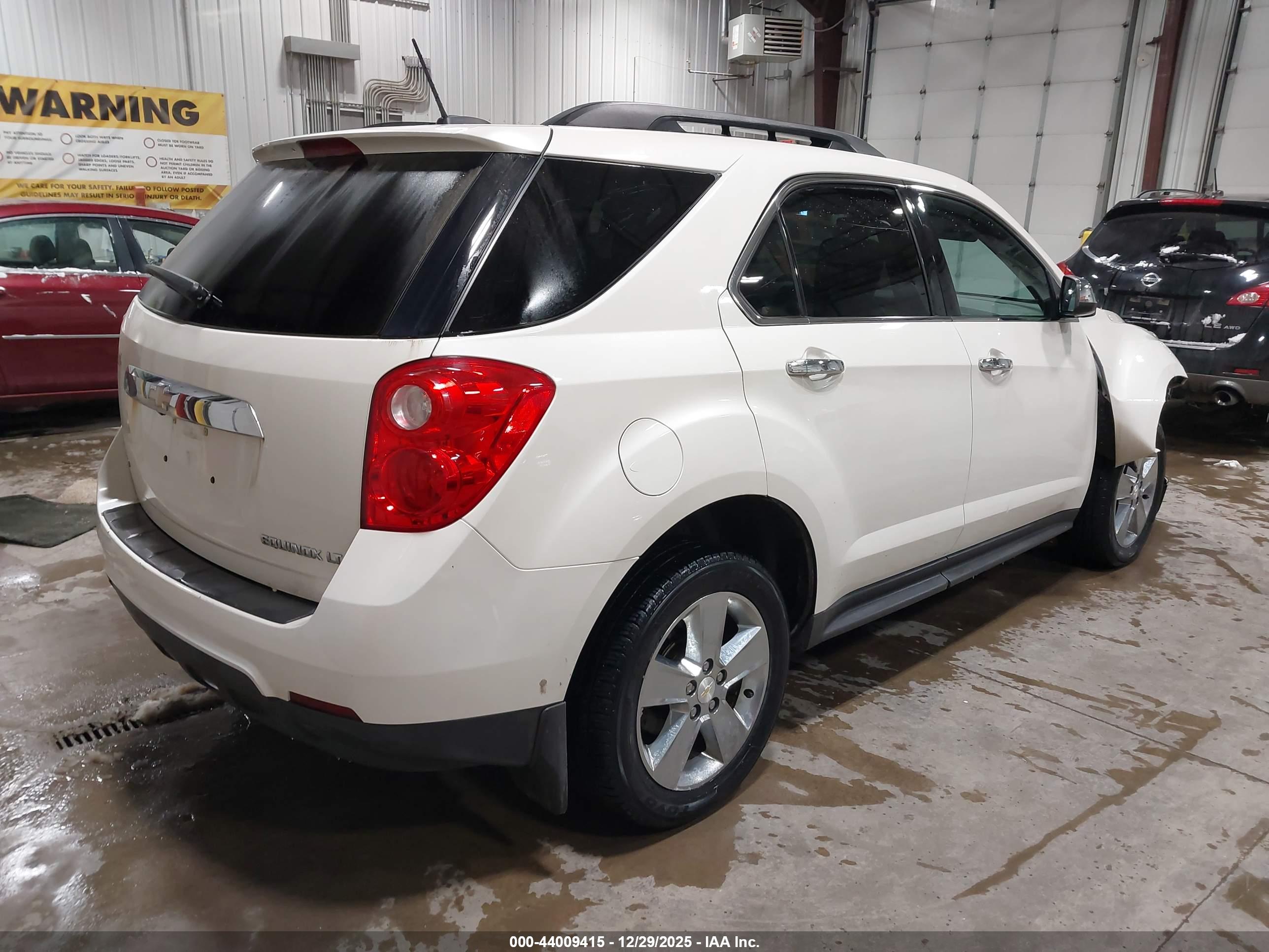 CHEVROLET EQUINOX image 4