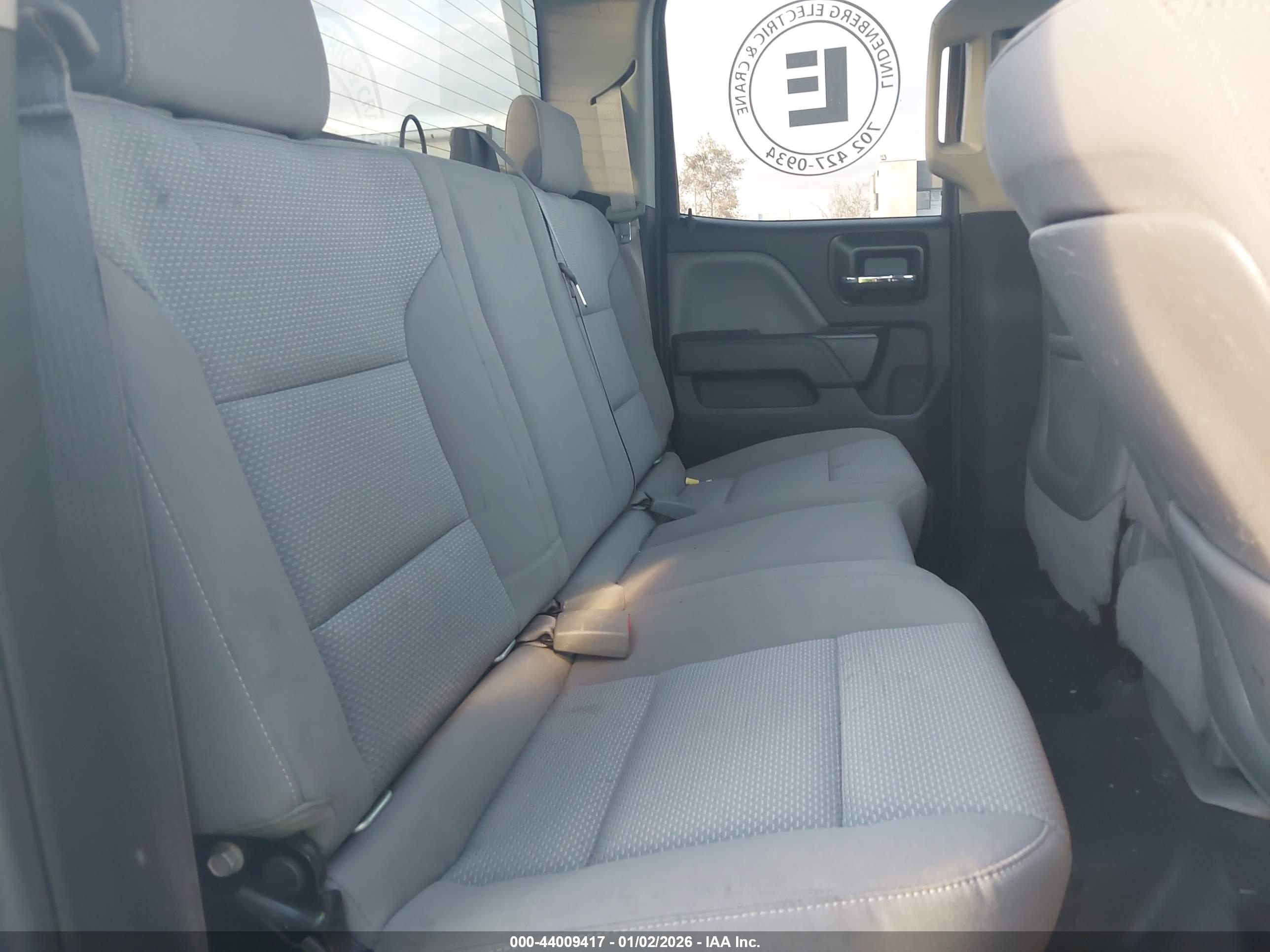 CHEVROLET SILVERADO image 8