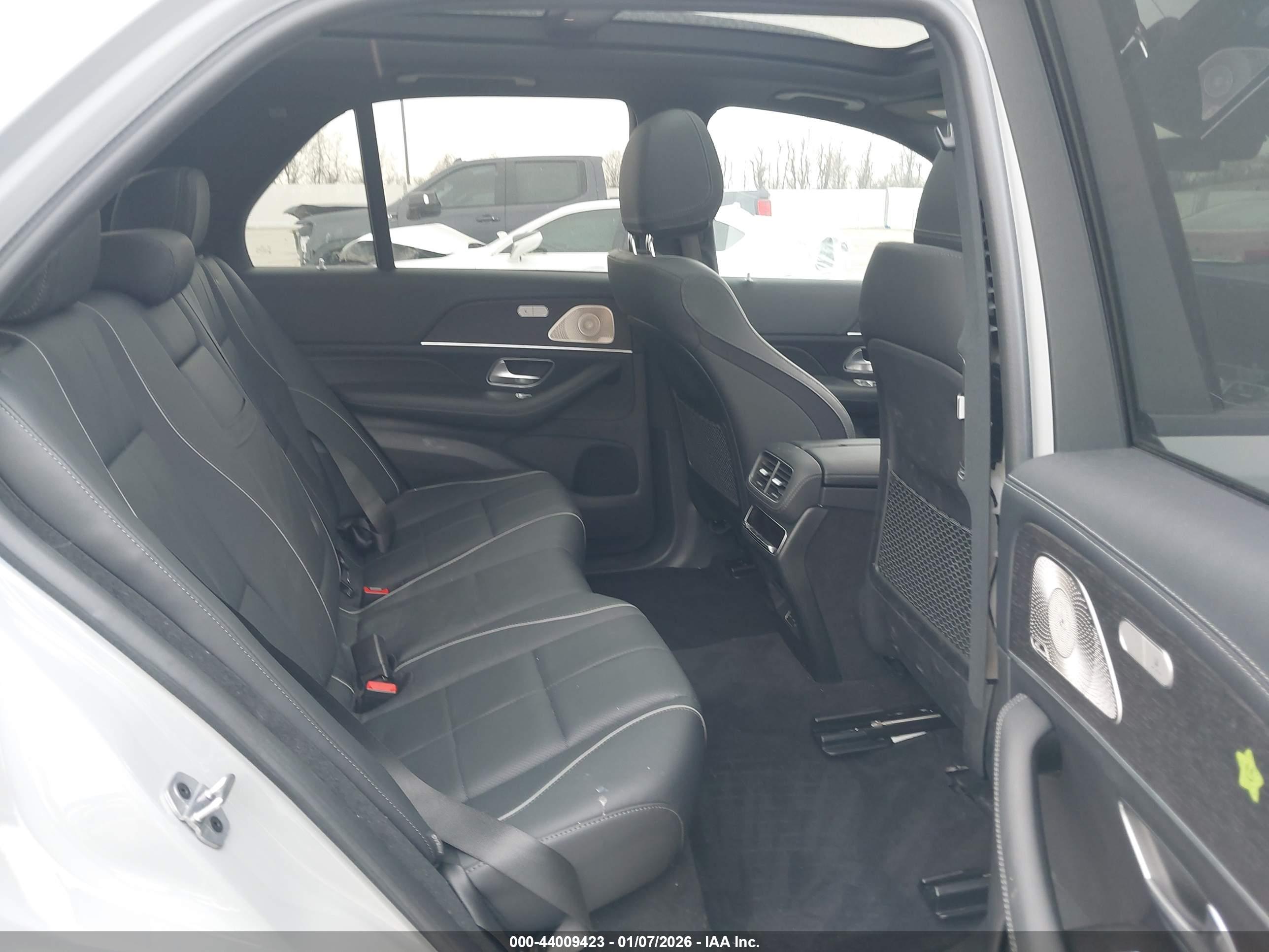 MERCEDES-BENZ GLE image 8
