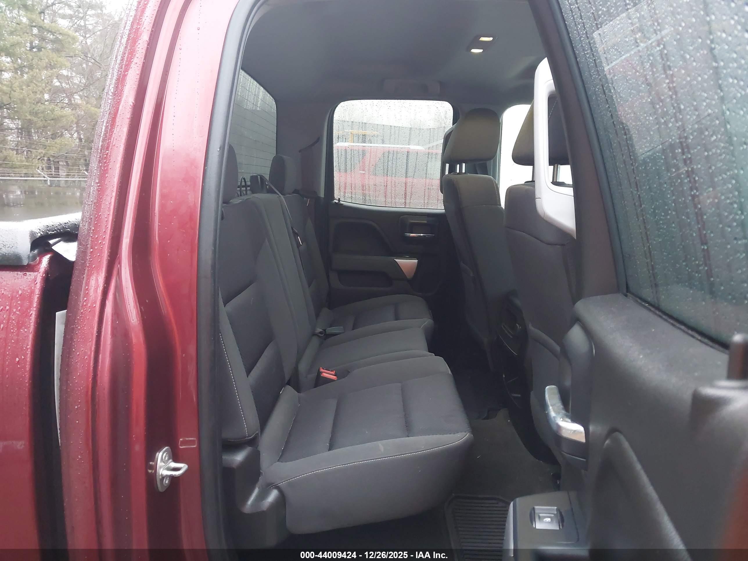 CHEVROLET SILVERADO image 8