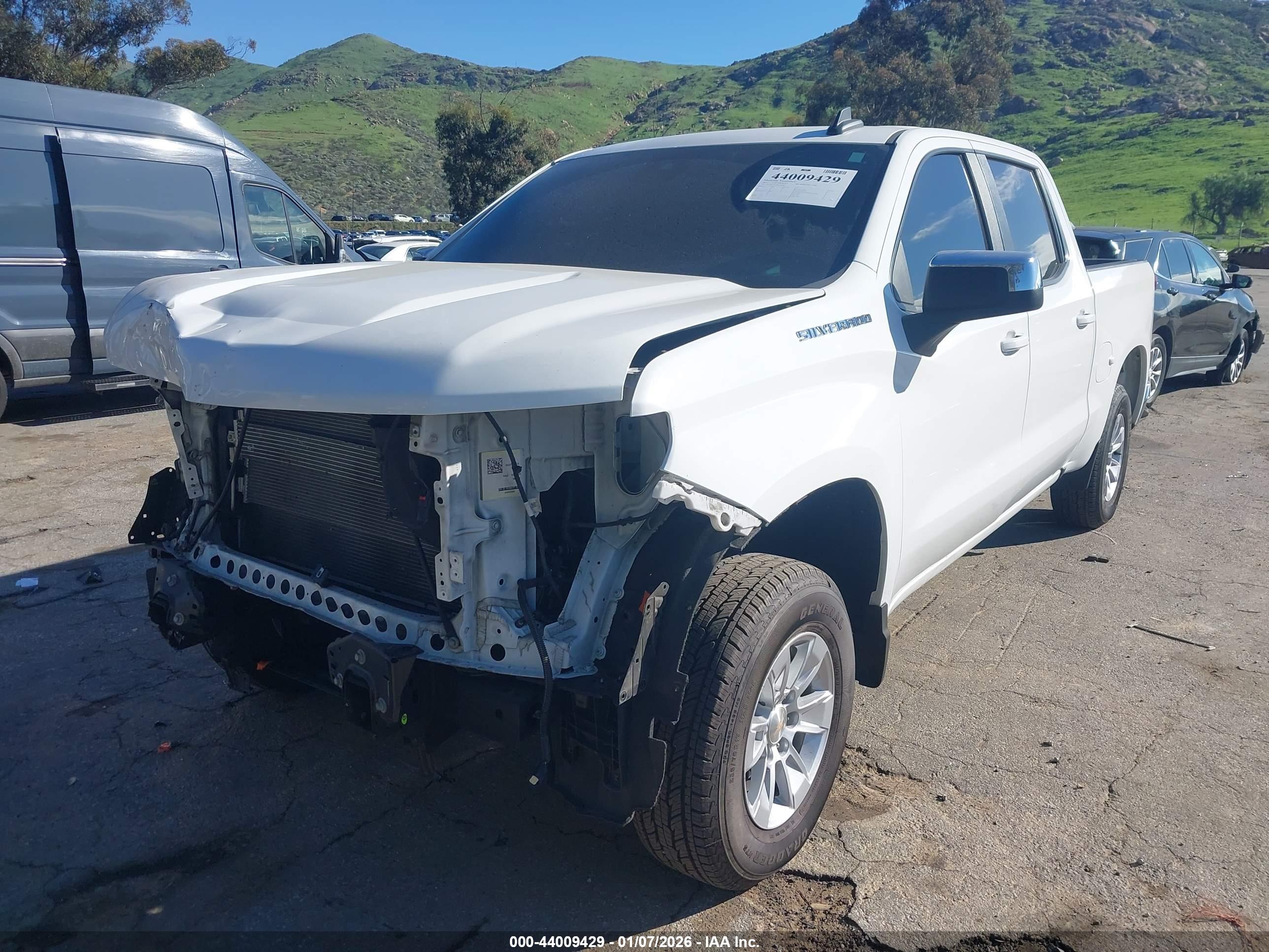 CHEVROLET SILVERADO image 2