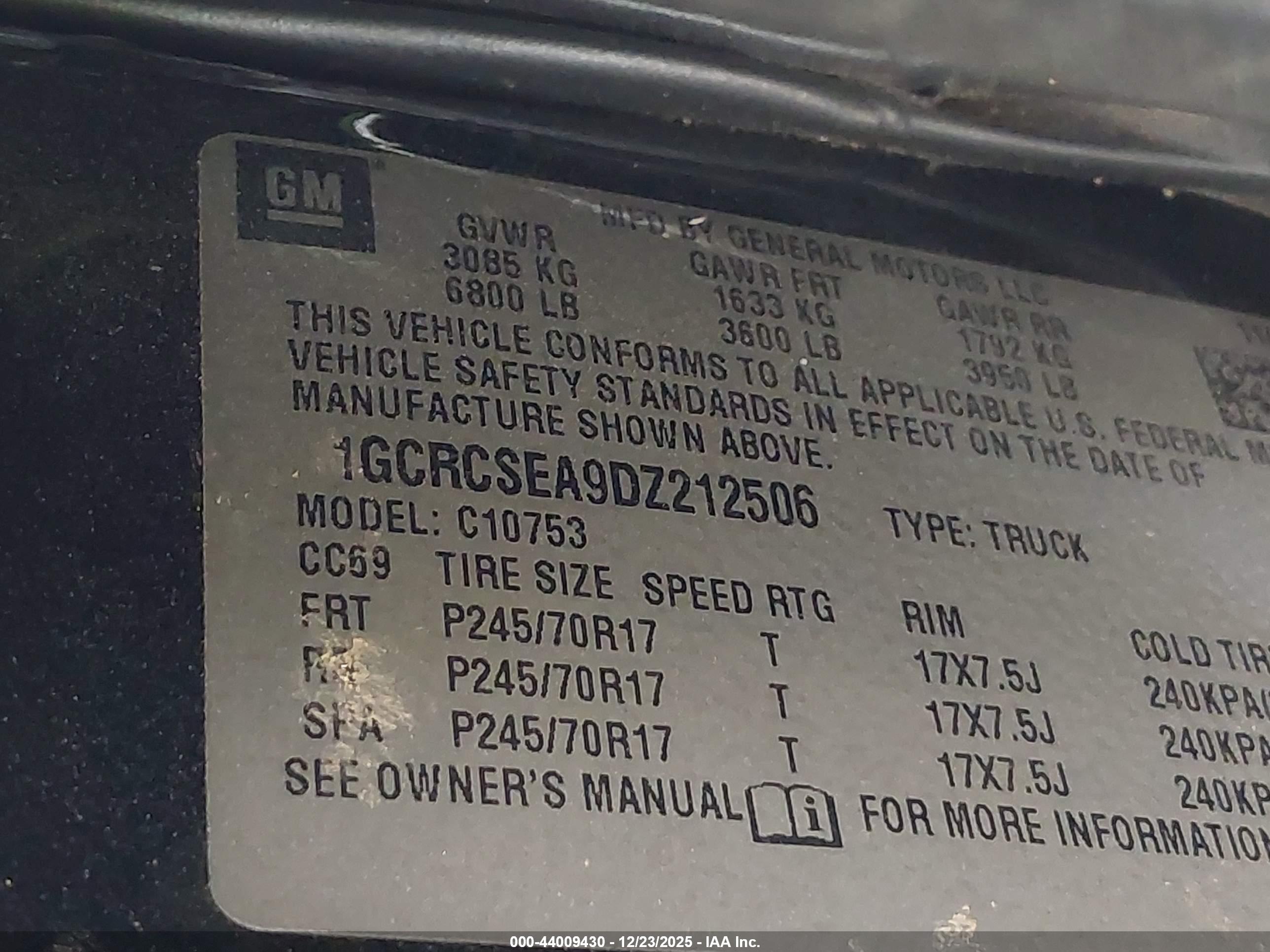 CHEVROLET SILVERADO image 9