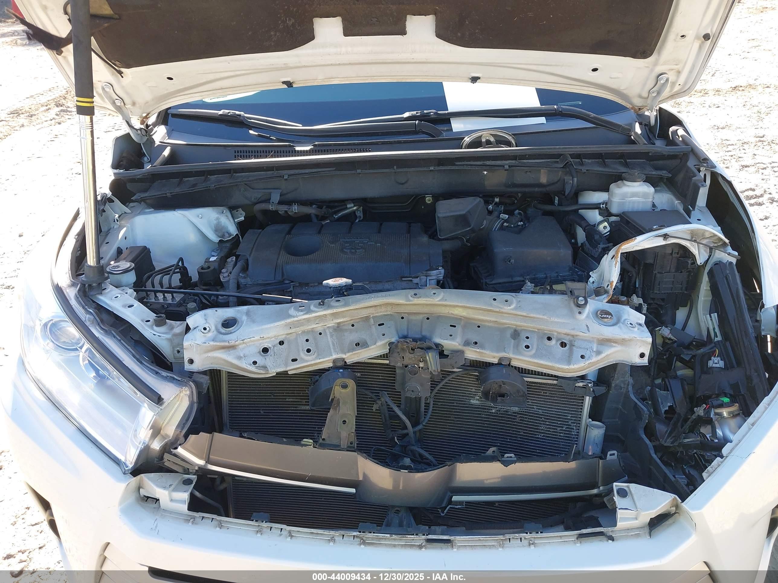 TOYOTA HIGHLANDER image 10