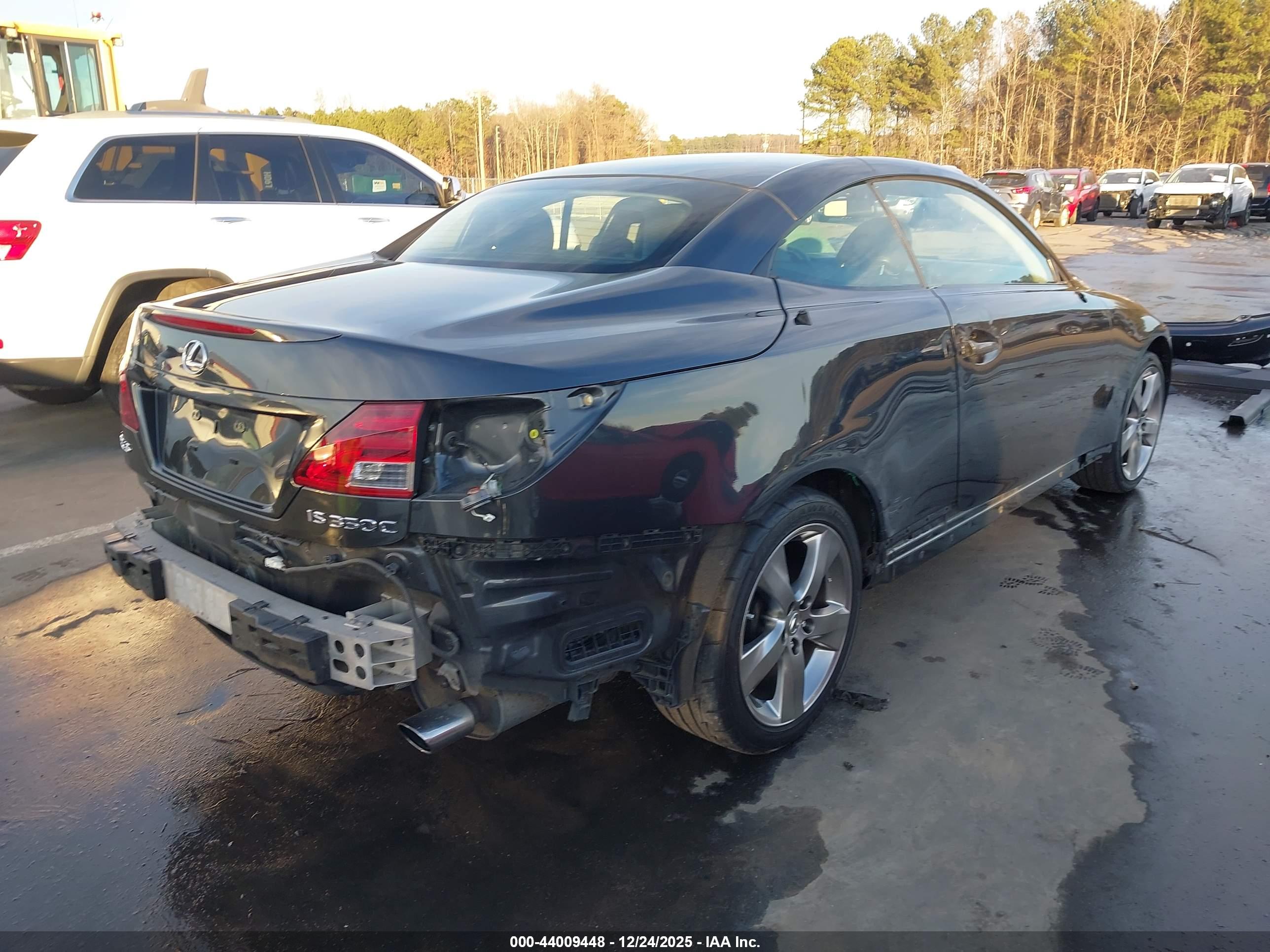 LEXUS IS image 4