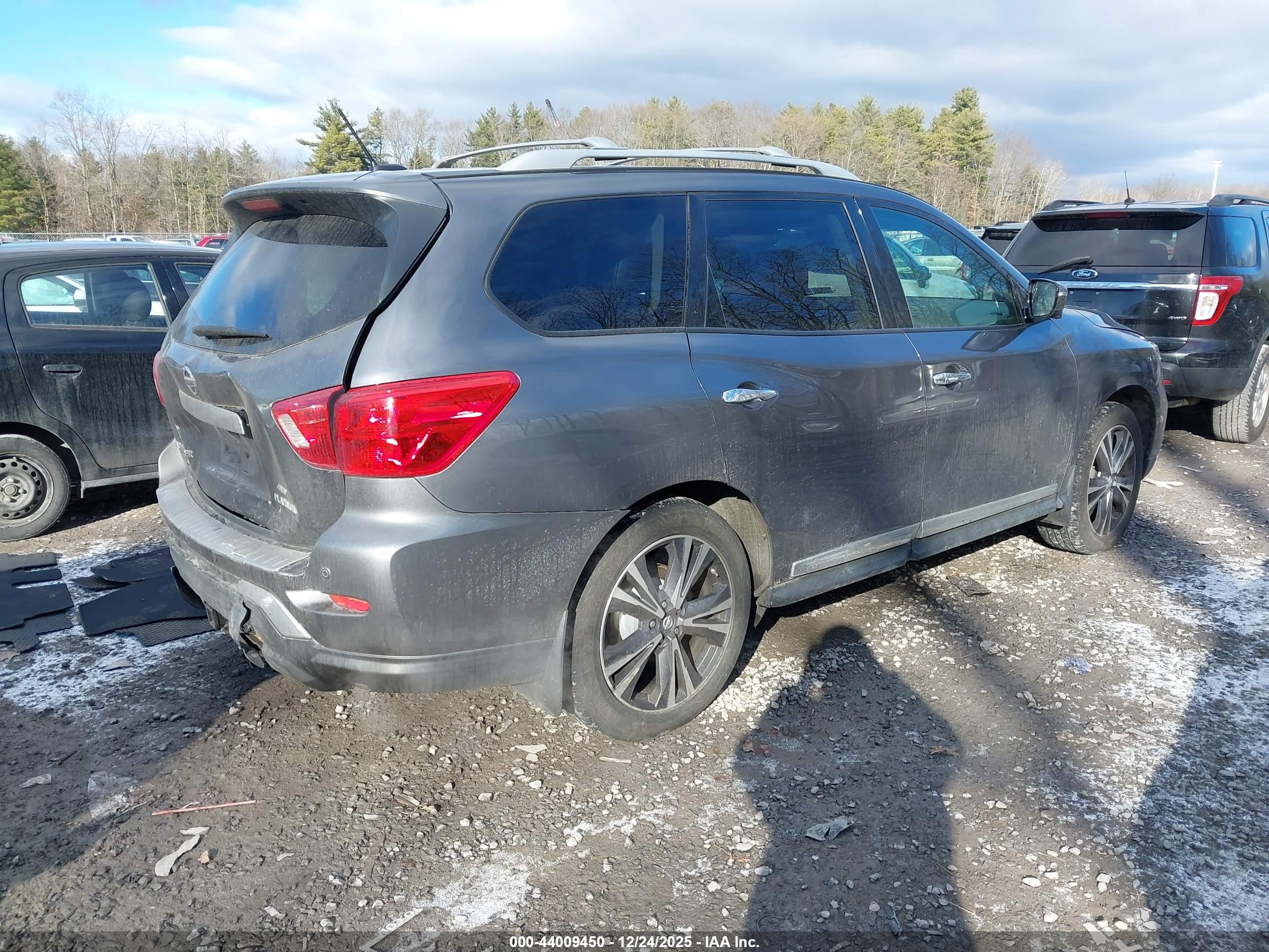 NISSAN PATHFINDER image 4
