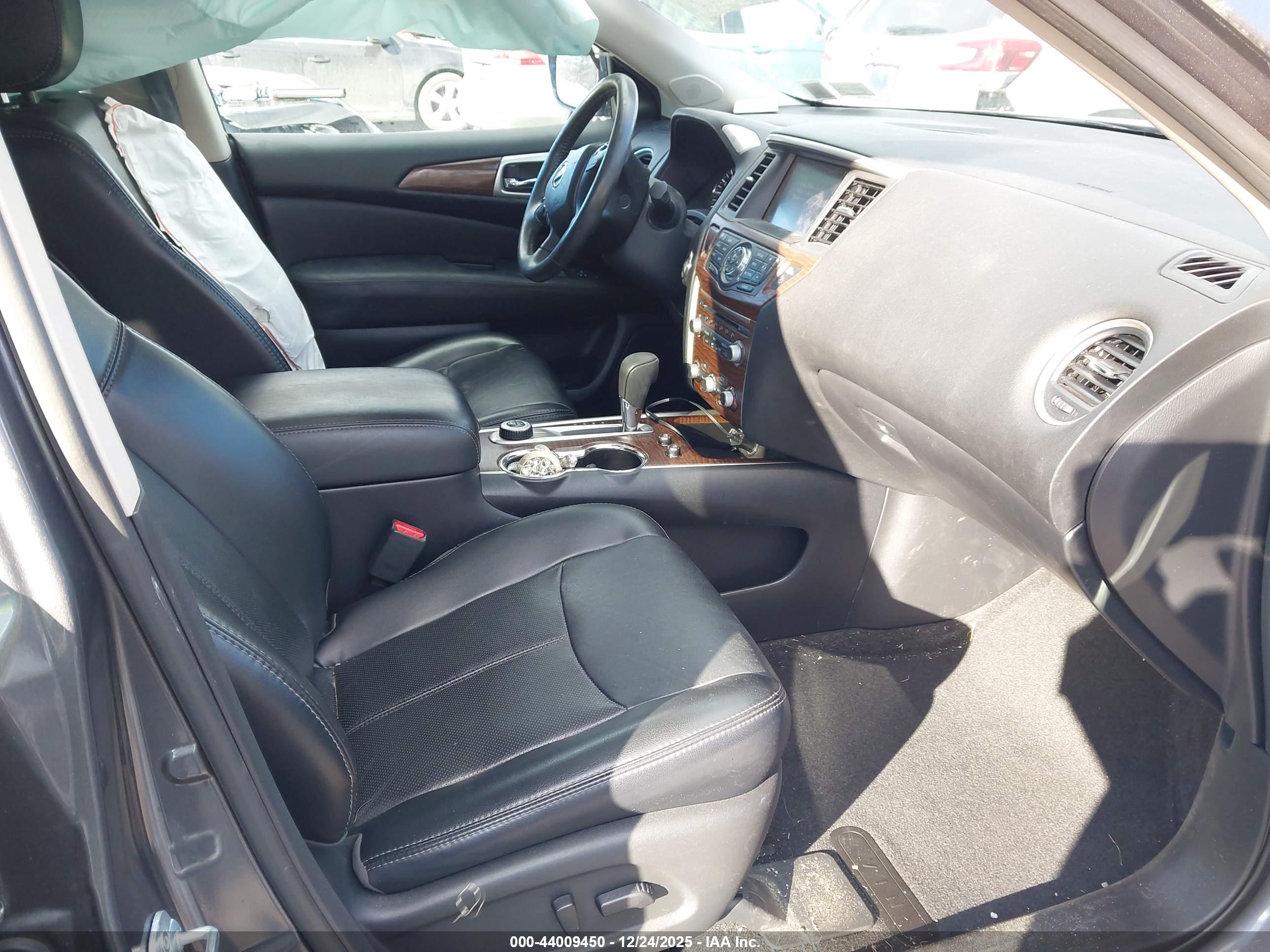 NISSAN PATHFINDER image 5