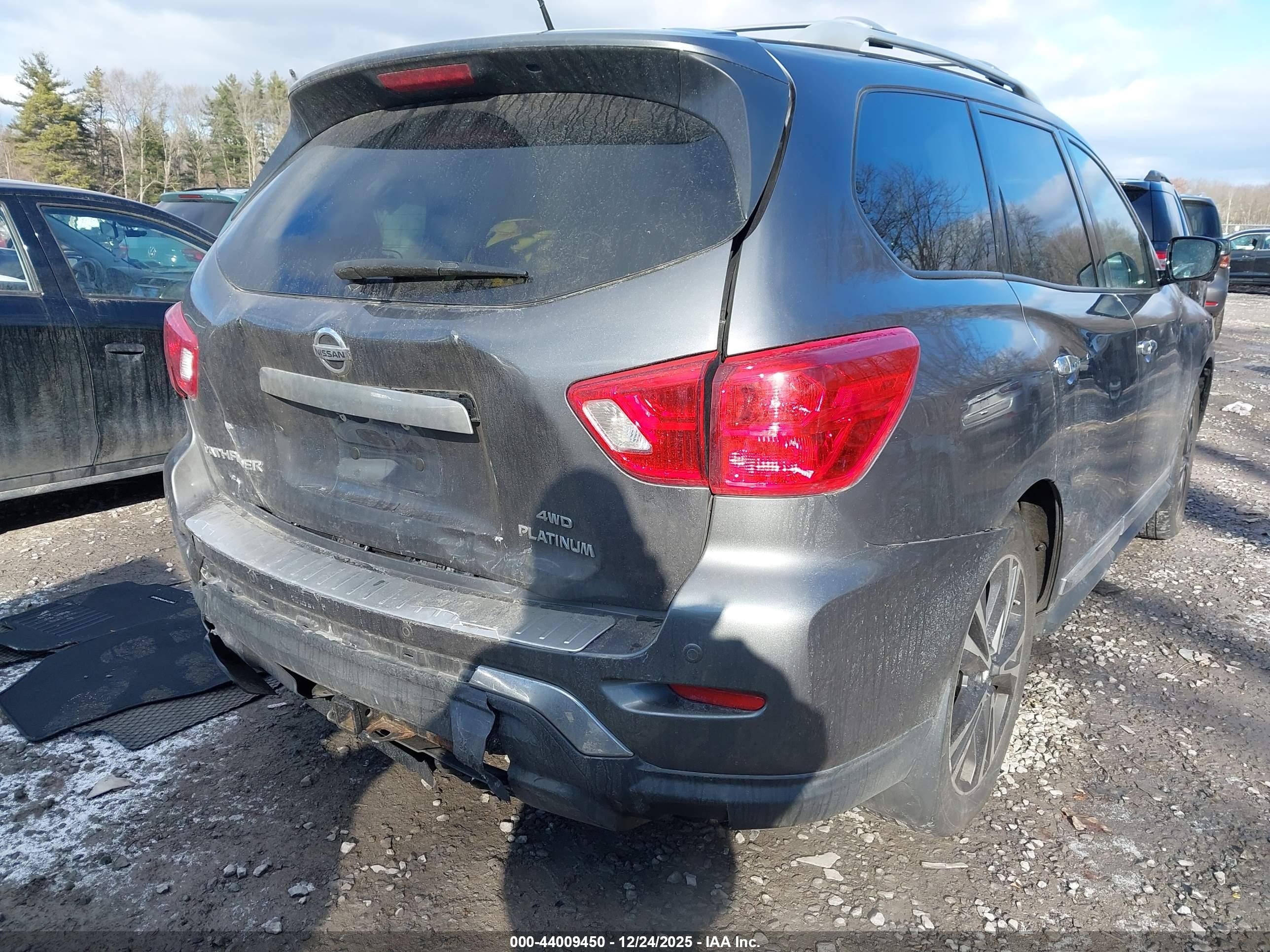 NISSAN PATHFINDER image 6