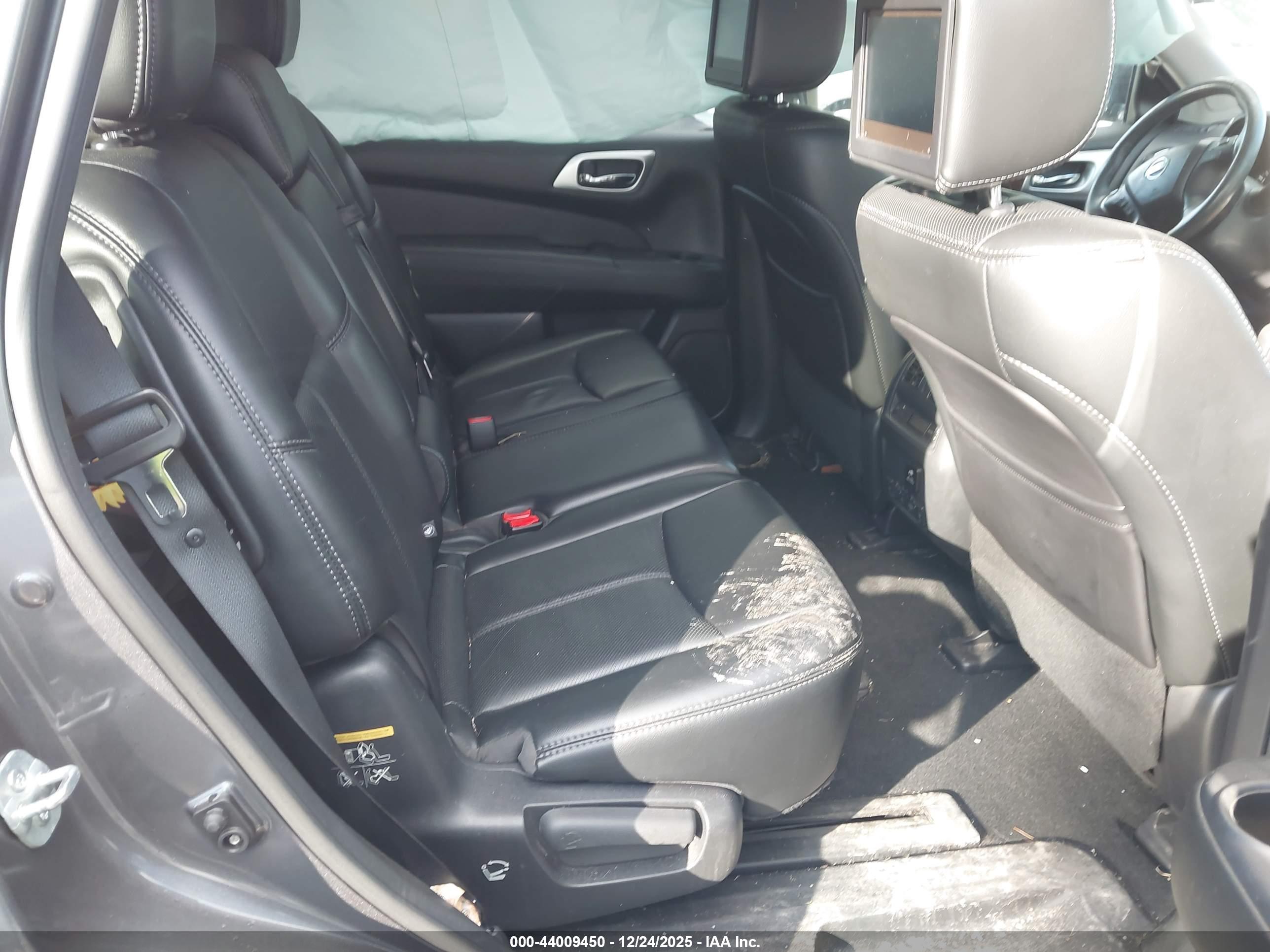 NISSAN PATHFINDER image 8