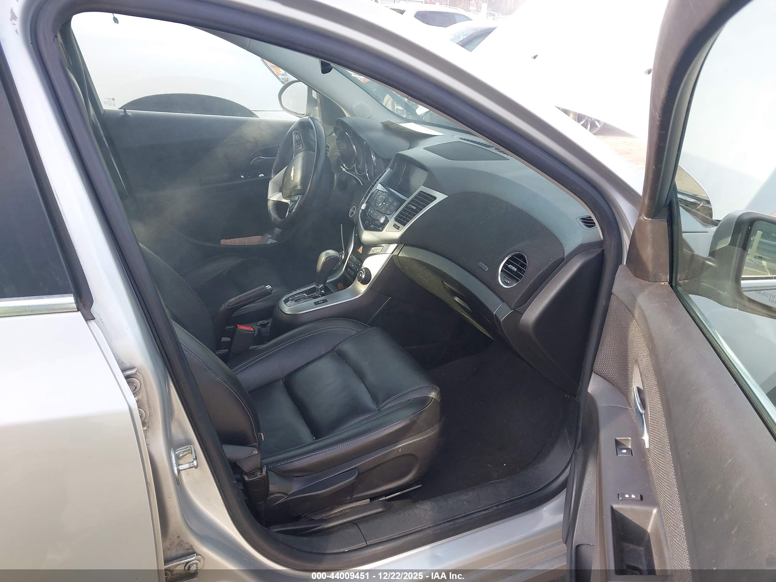 CHEVROLET CRUZE image 5