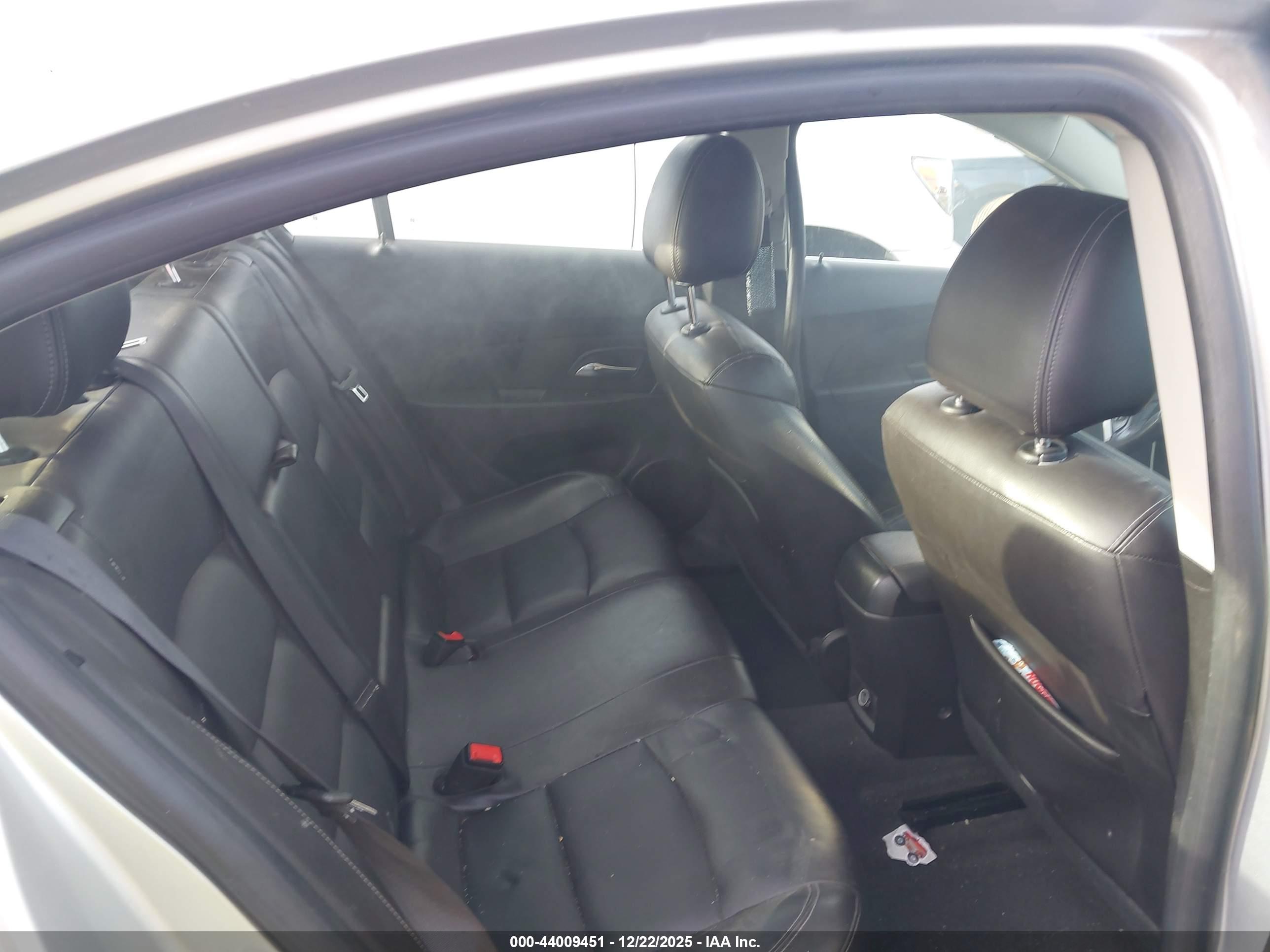 CHEVROLET CRUZE image 8