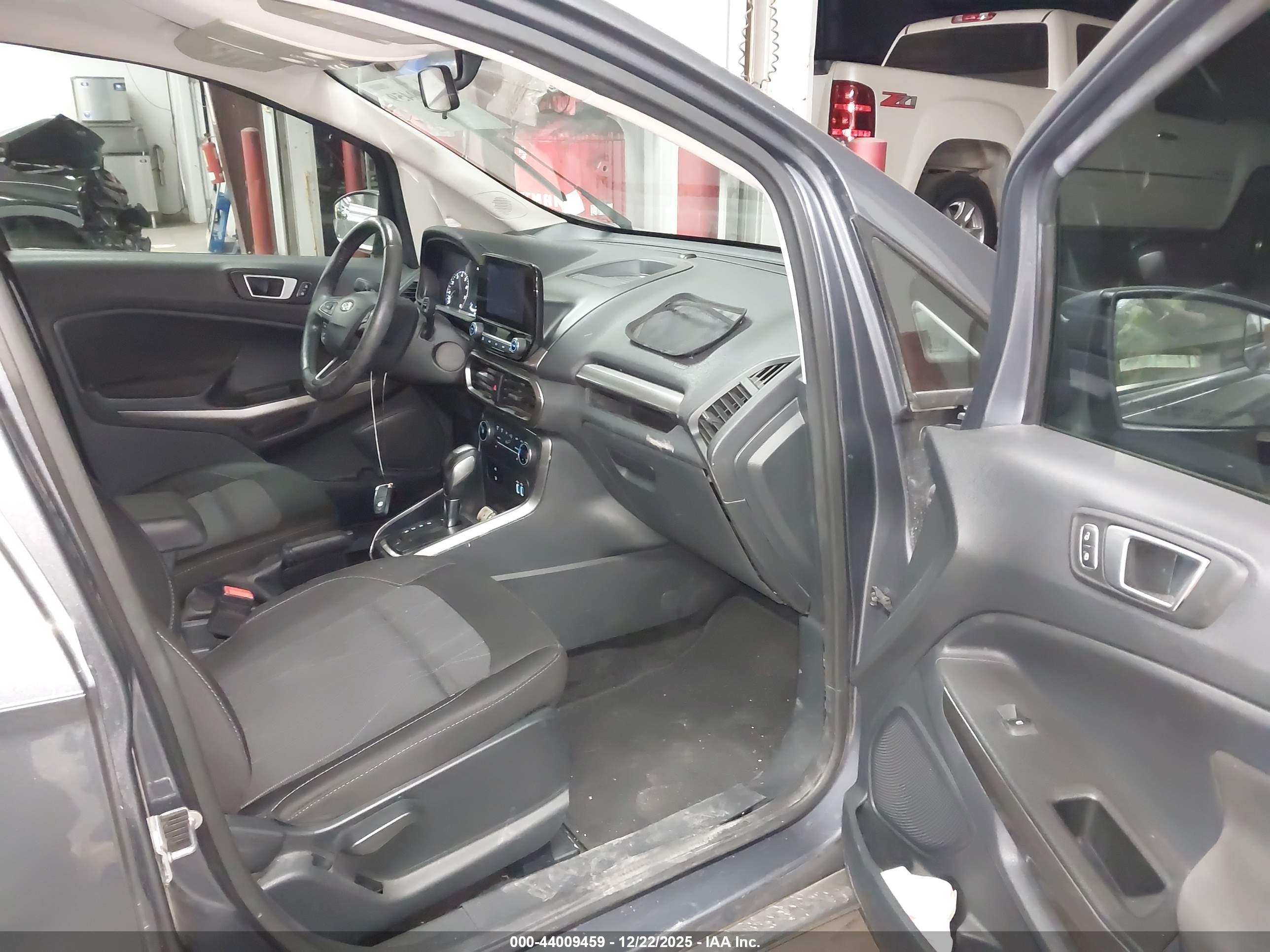 FORD ECOSPORT image 5