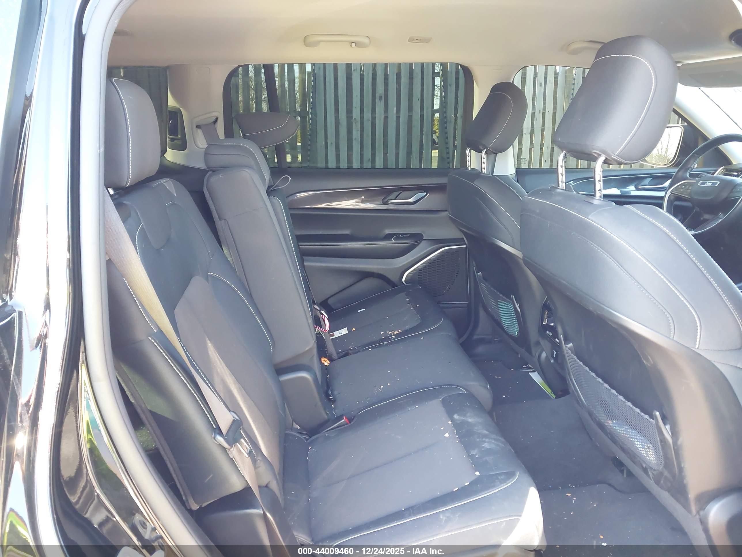 JEEP GRAND image 8