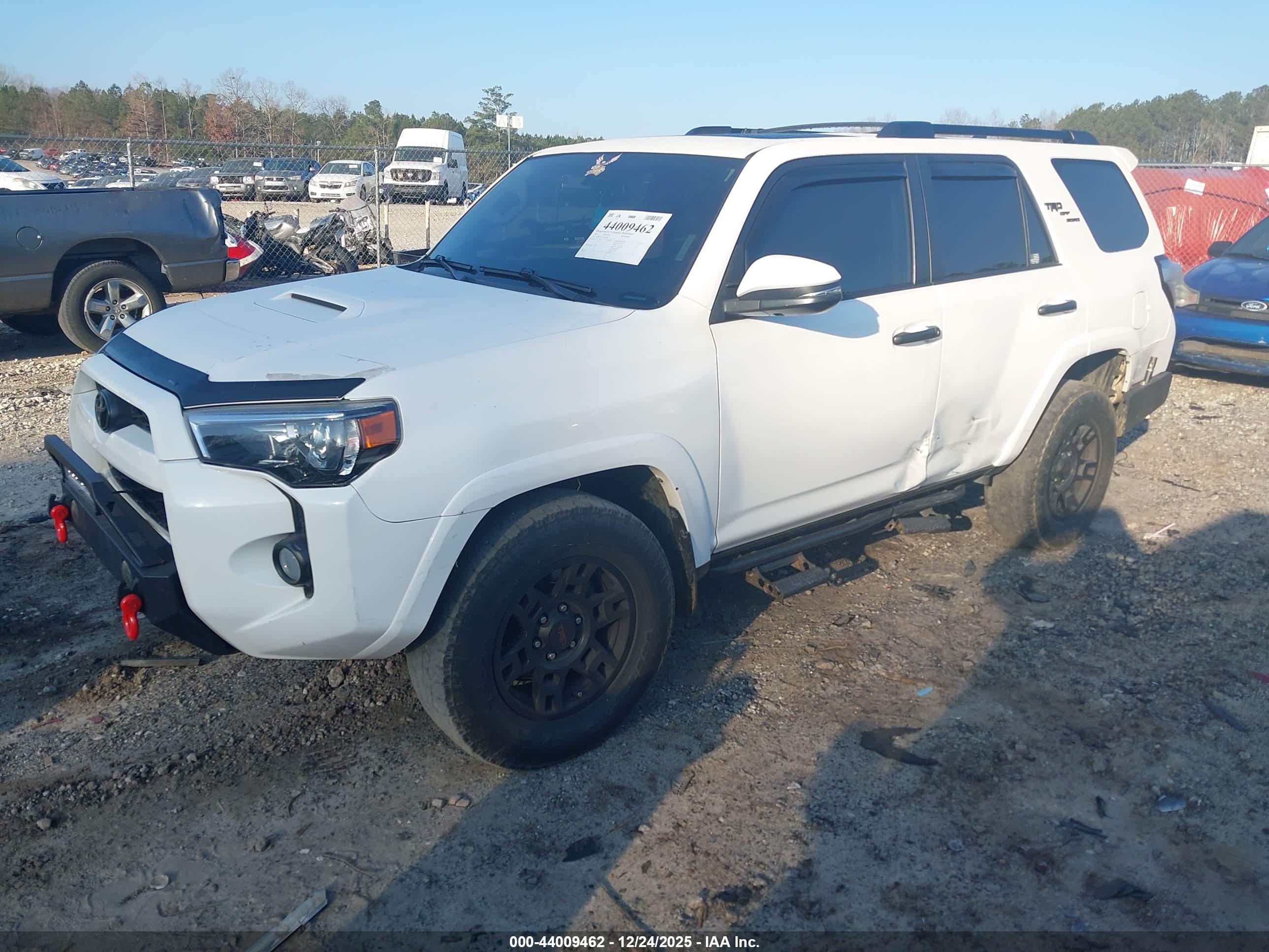 TOYOTA 4RUNNER image 2