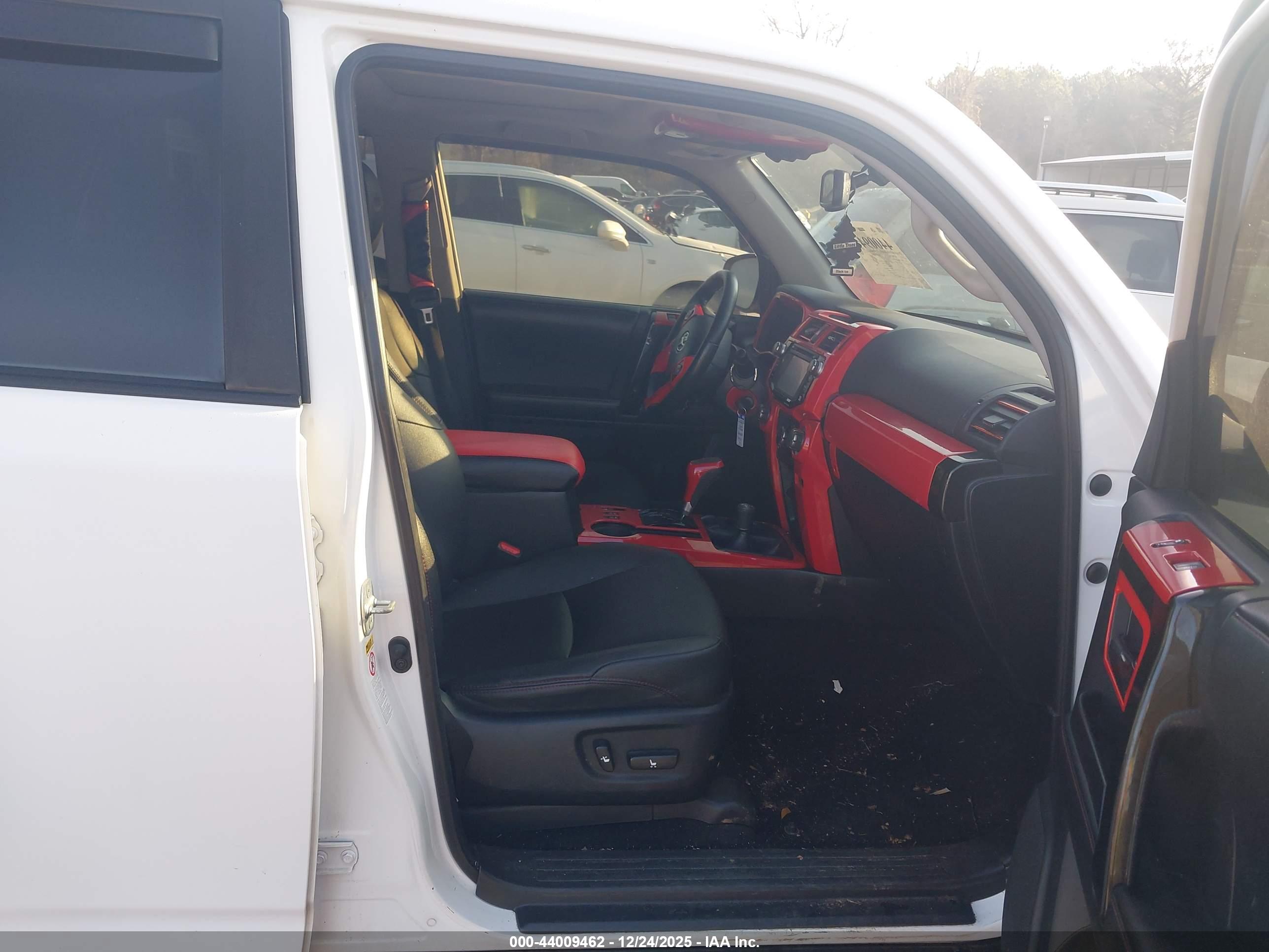 TOYOTA 4RUNNER image 5