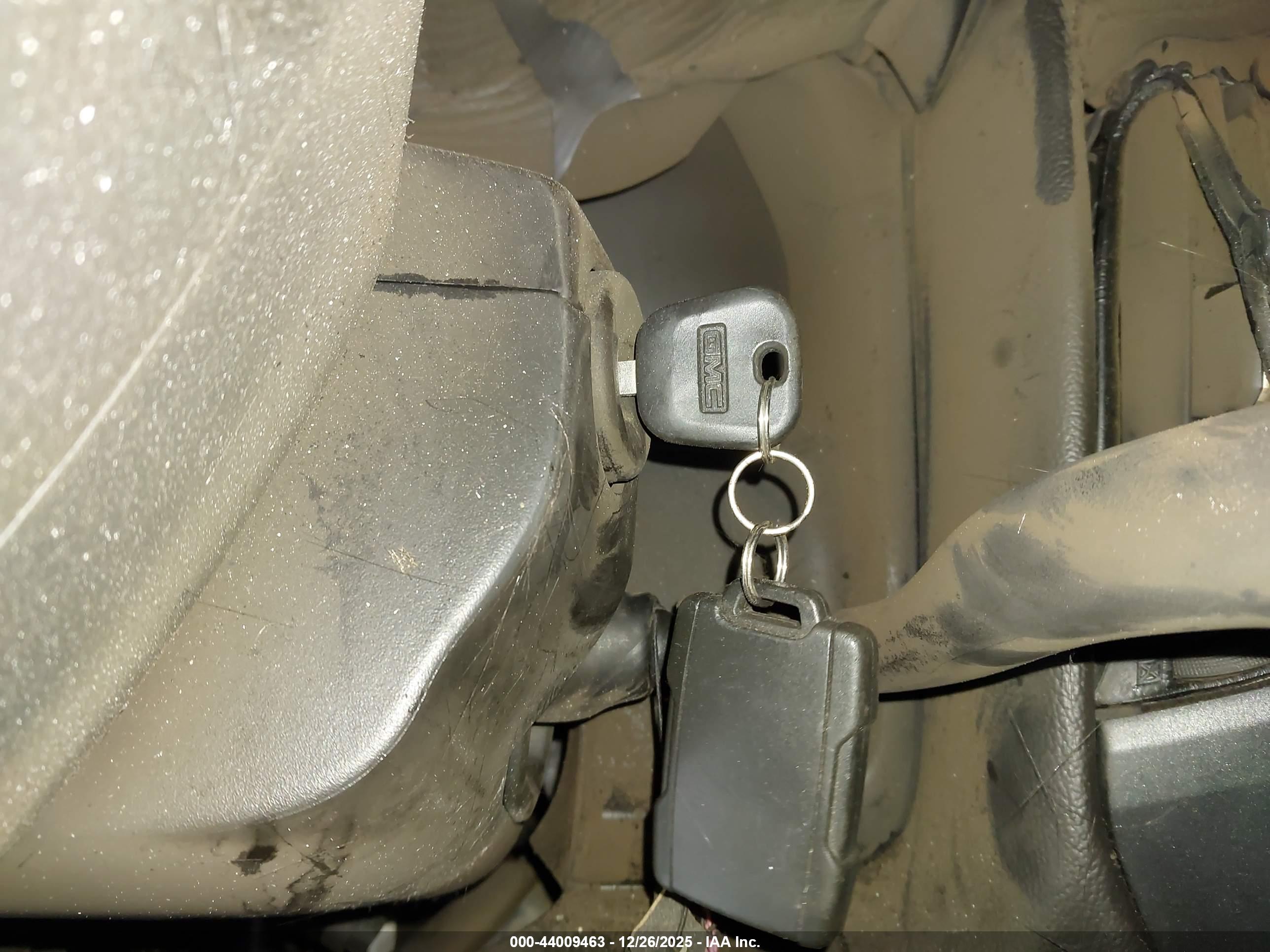 GMC SIERRA image 11