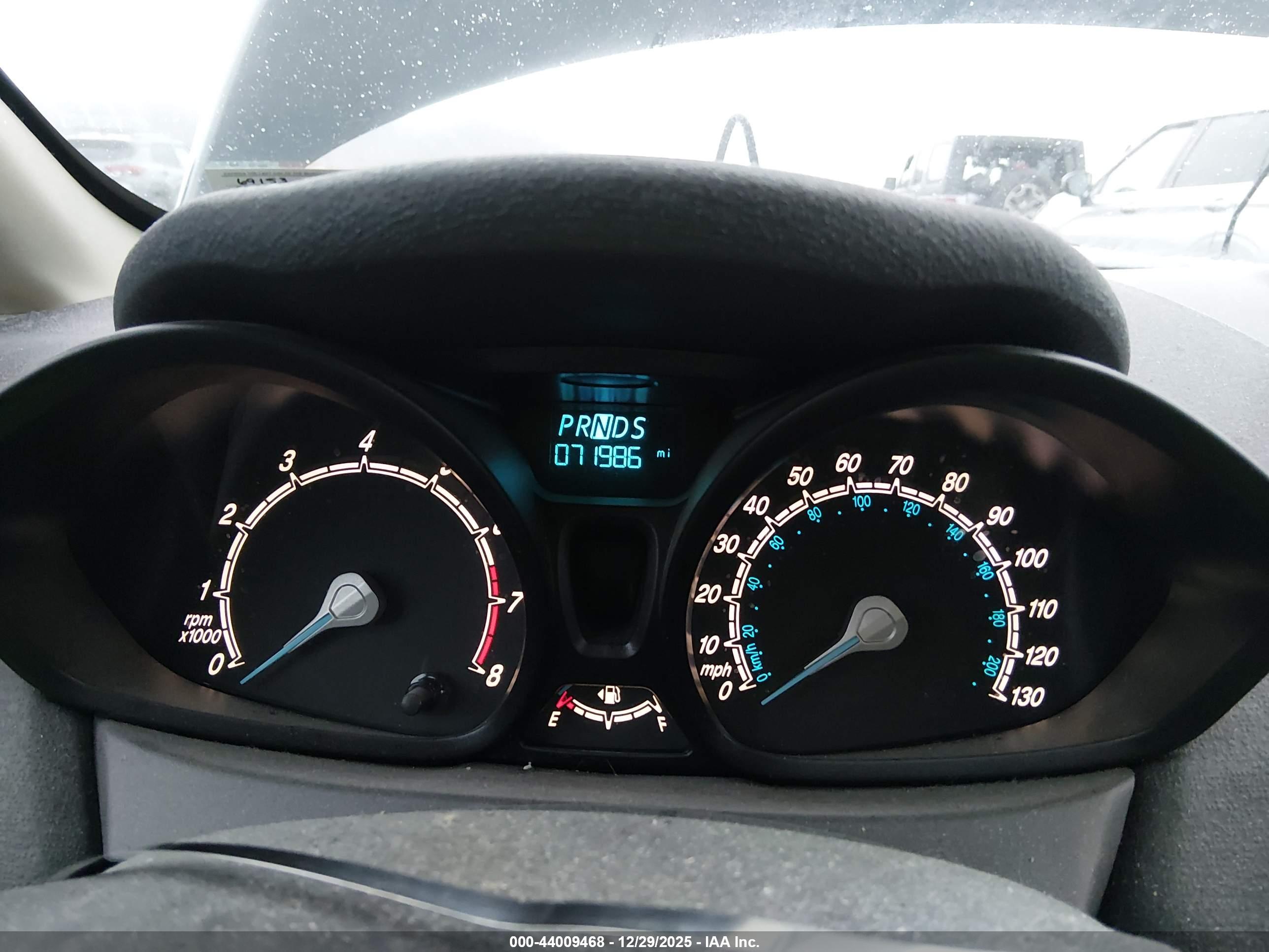 FORD FIESTA image 7