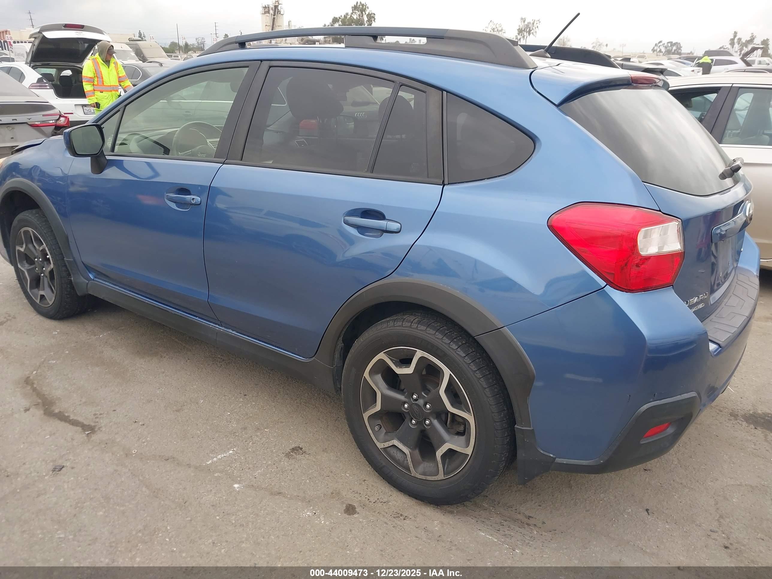 SUBARU CROSSTREK image 3