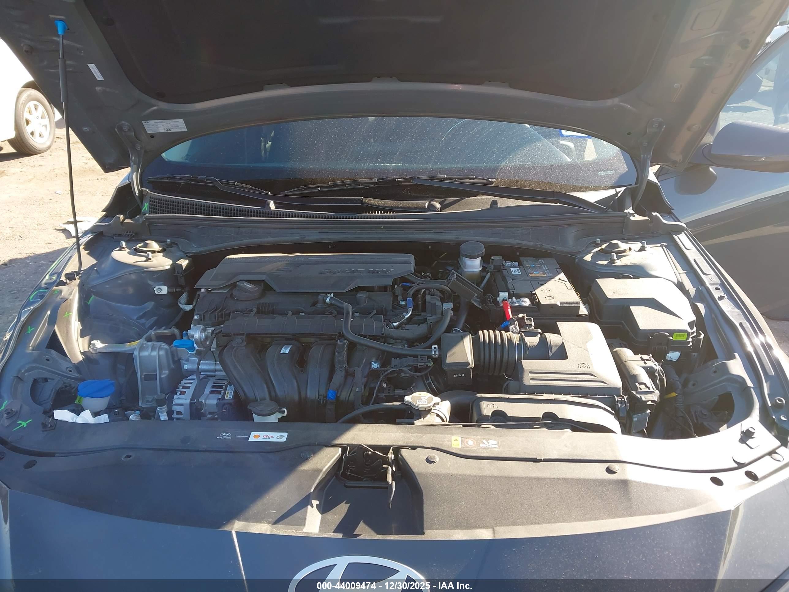HYUNDAI ELANTRA image 10