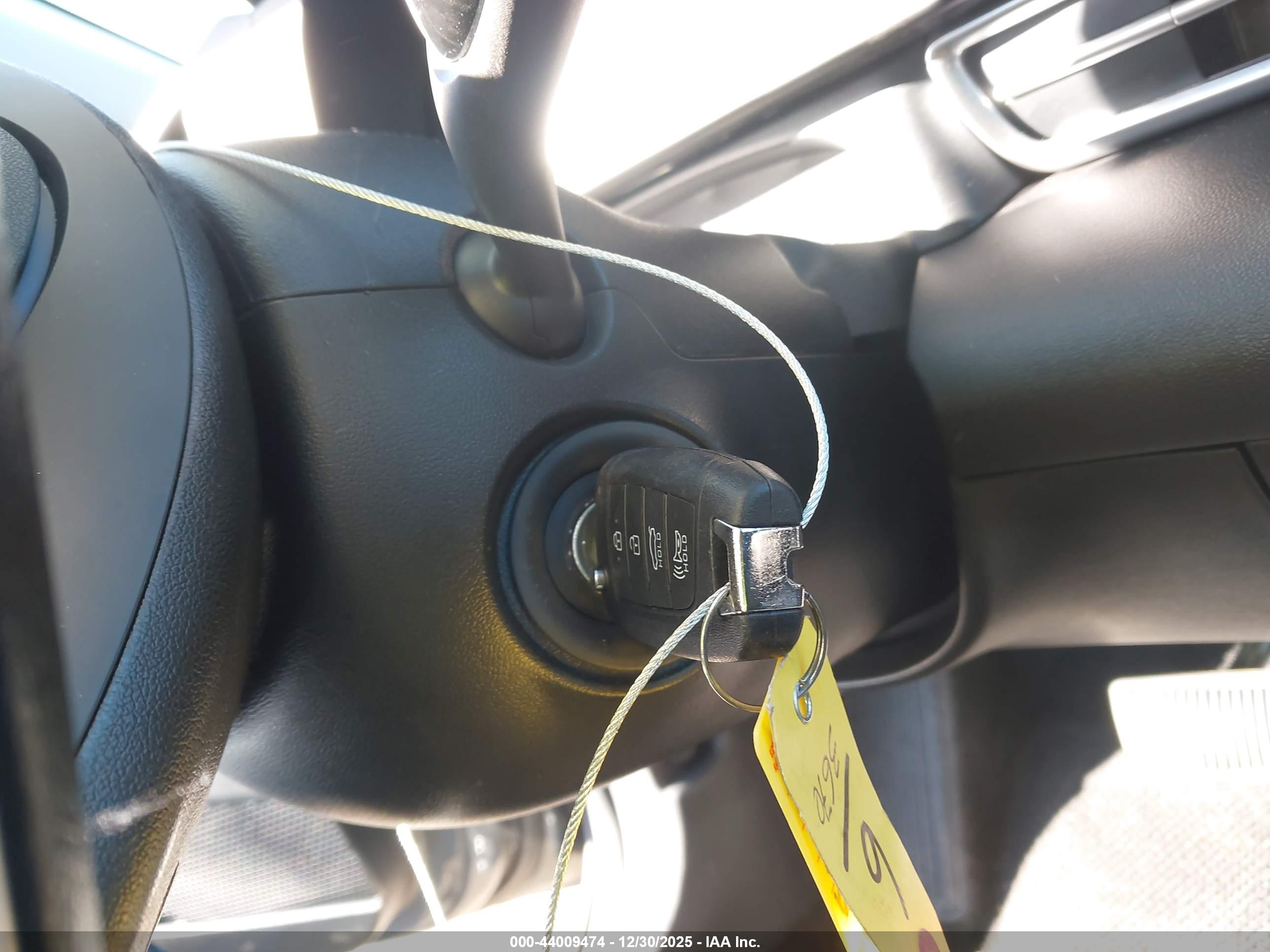 HYUNDAI ELANTRA image 11