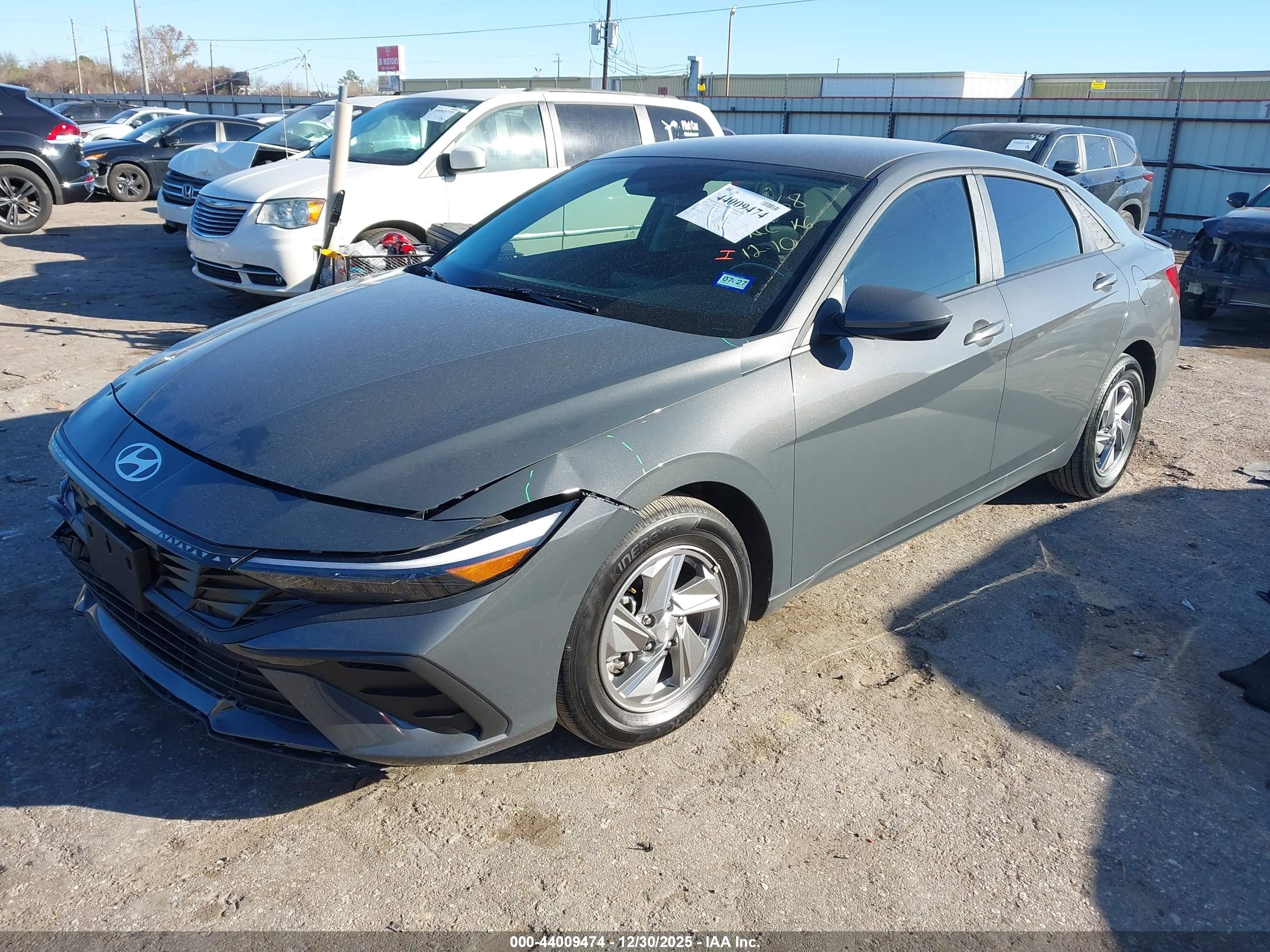 HYUNDAI ELANTRA image 2