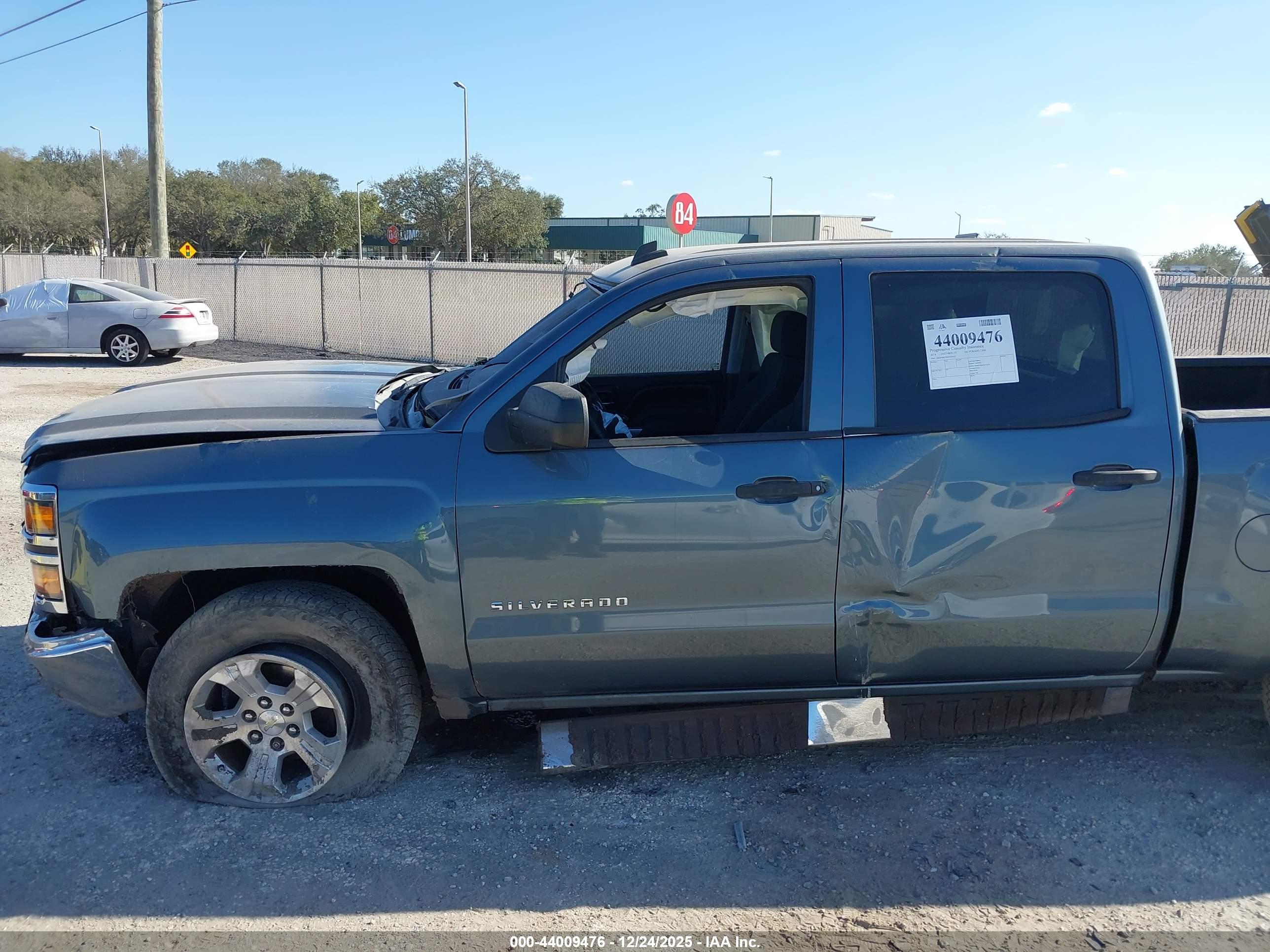 CHEVROLET SILVERADO image 6
