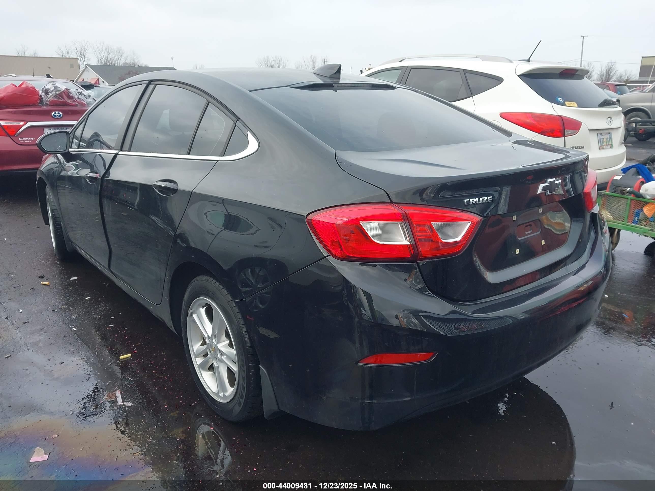 CHEVROLET CRUZE image 3