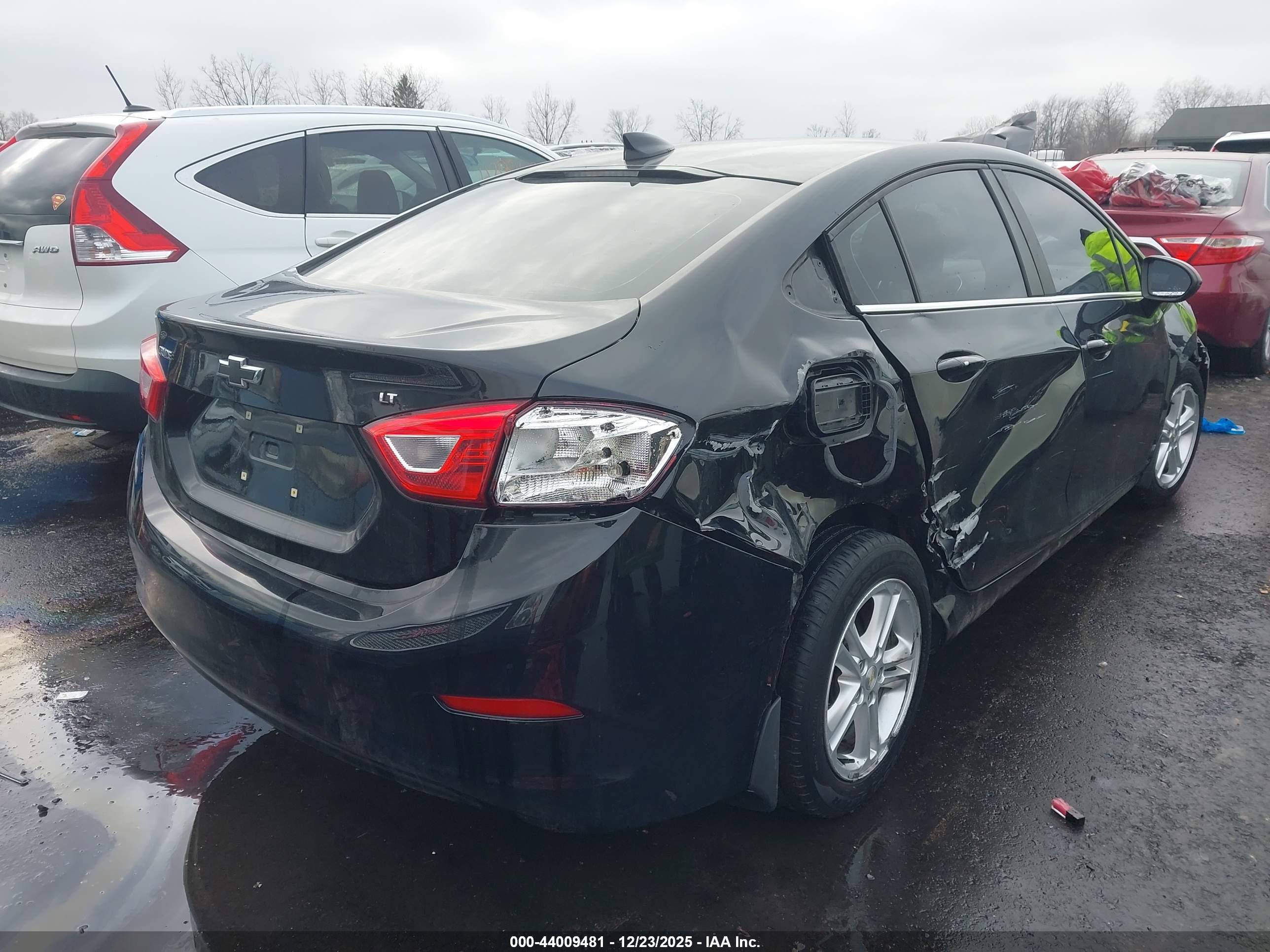 CHEVROLET CRUZE image 4