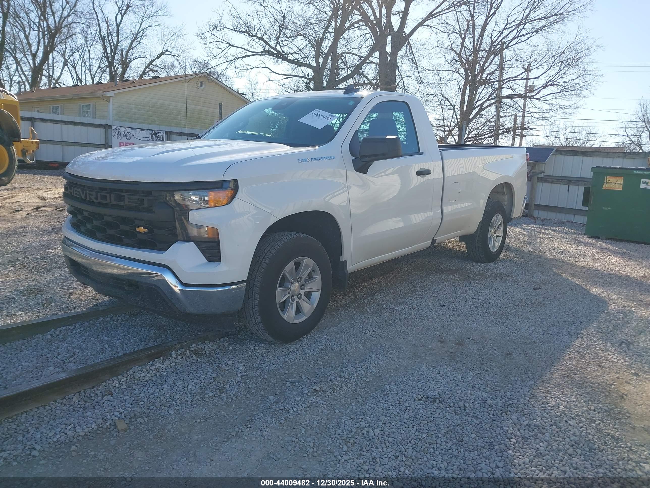 CHEVROLET SILVERADO image 2